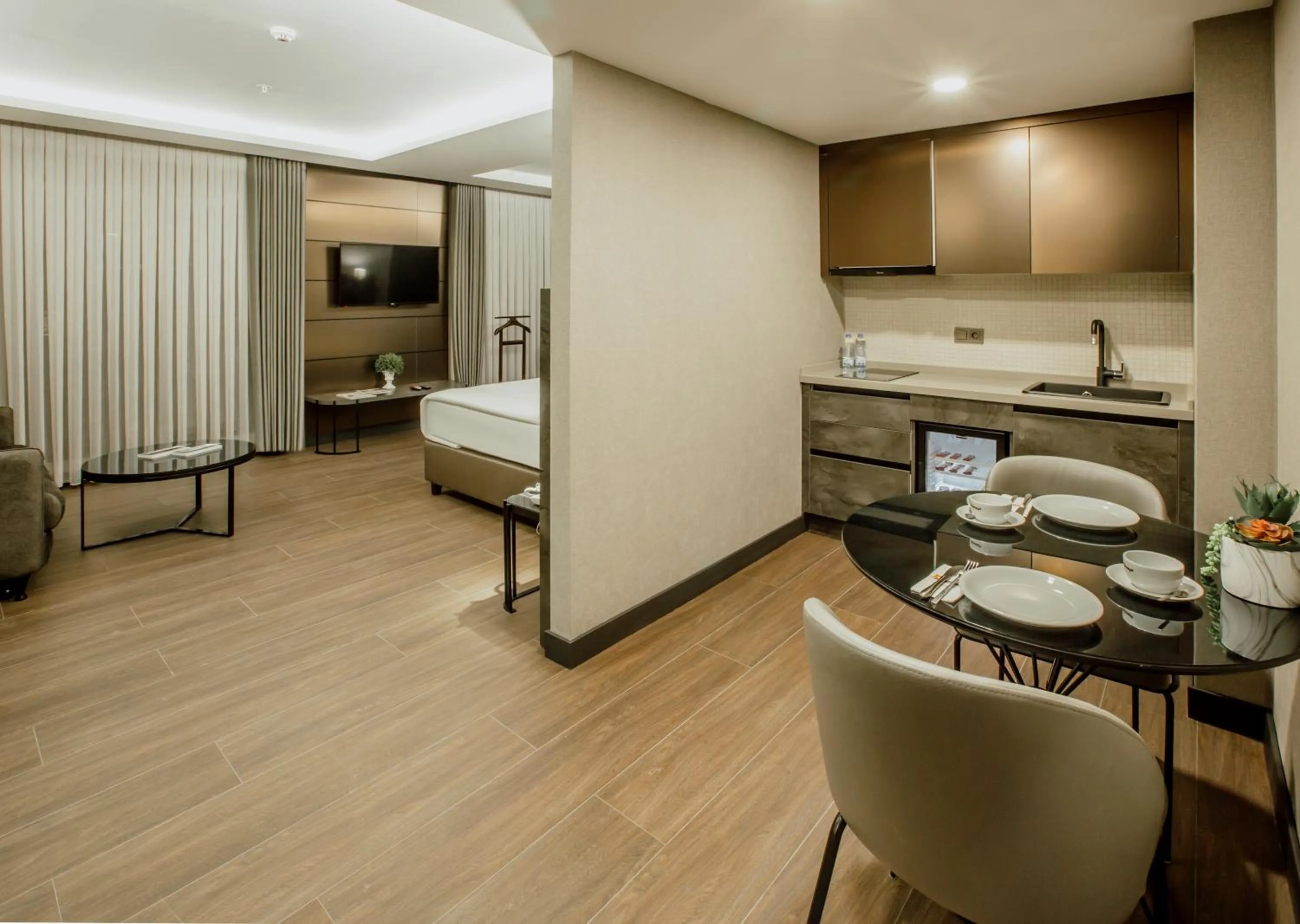 Photo of the whole room, Bed in Kızılkaya Business Otel