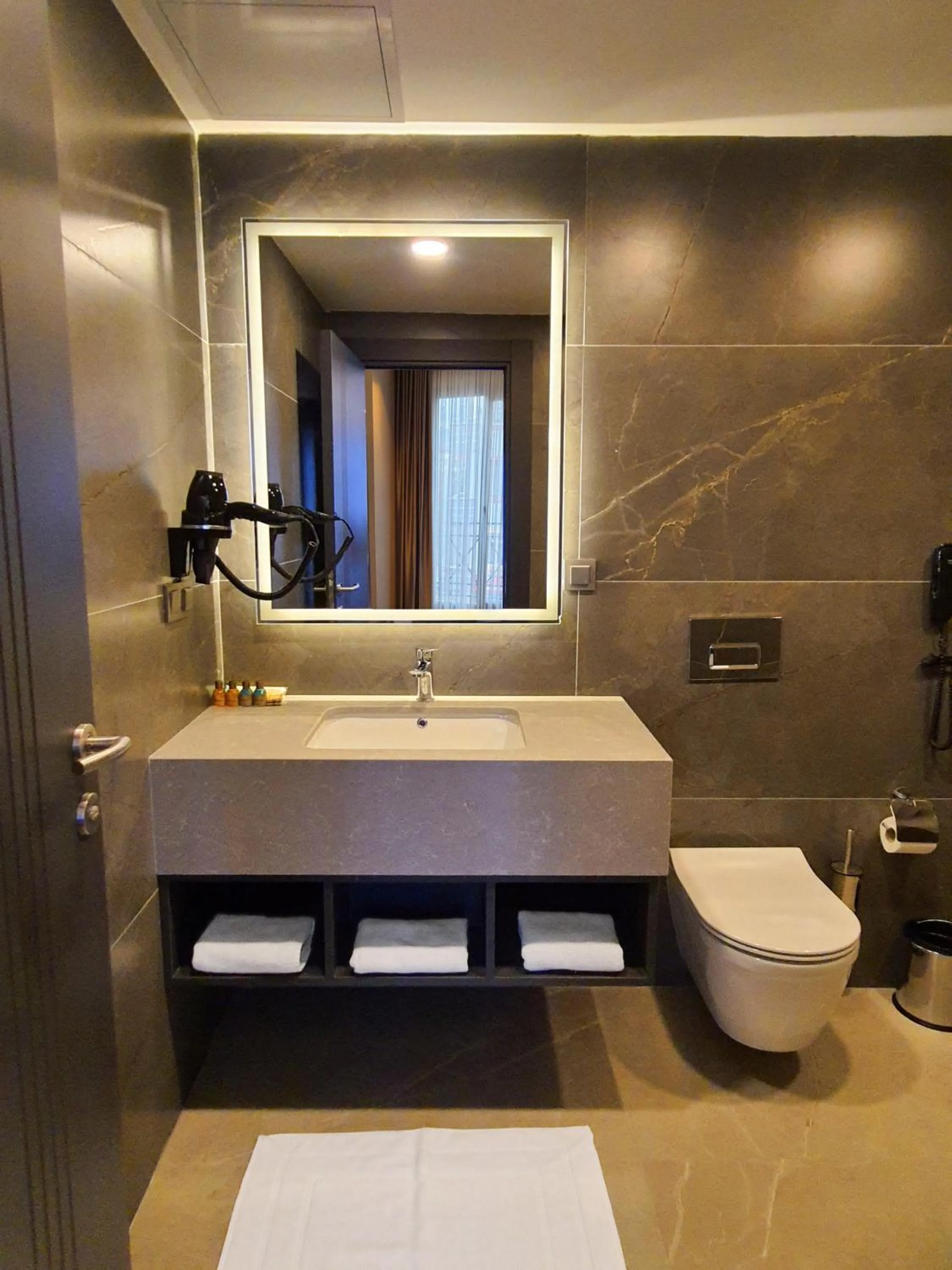 Shower in Kızılkaya Business Otel