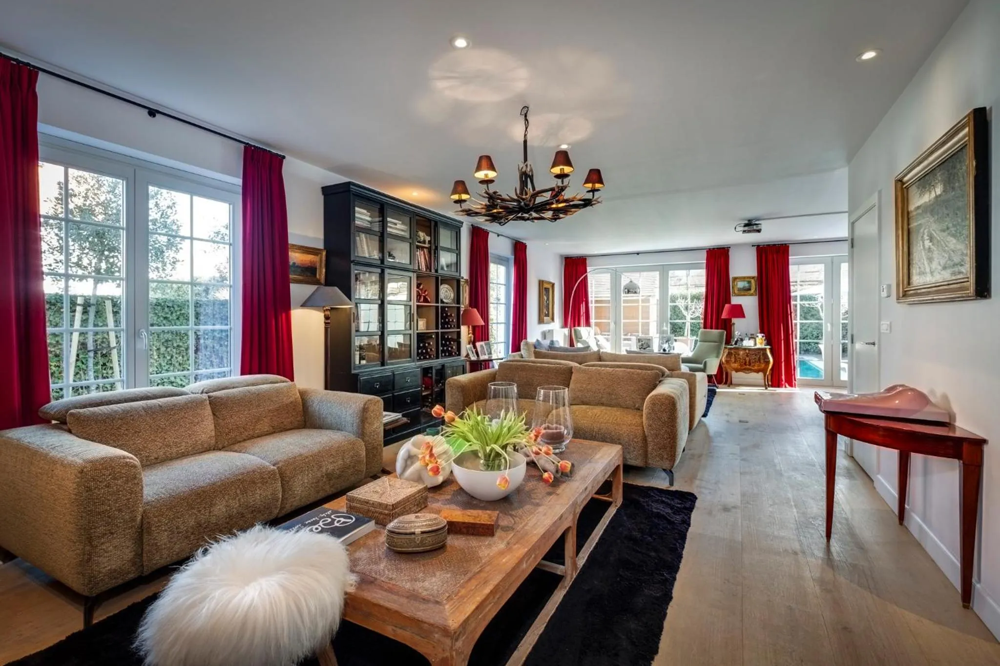 Communal lounge/ TV room in B&B Maison seki