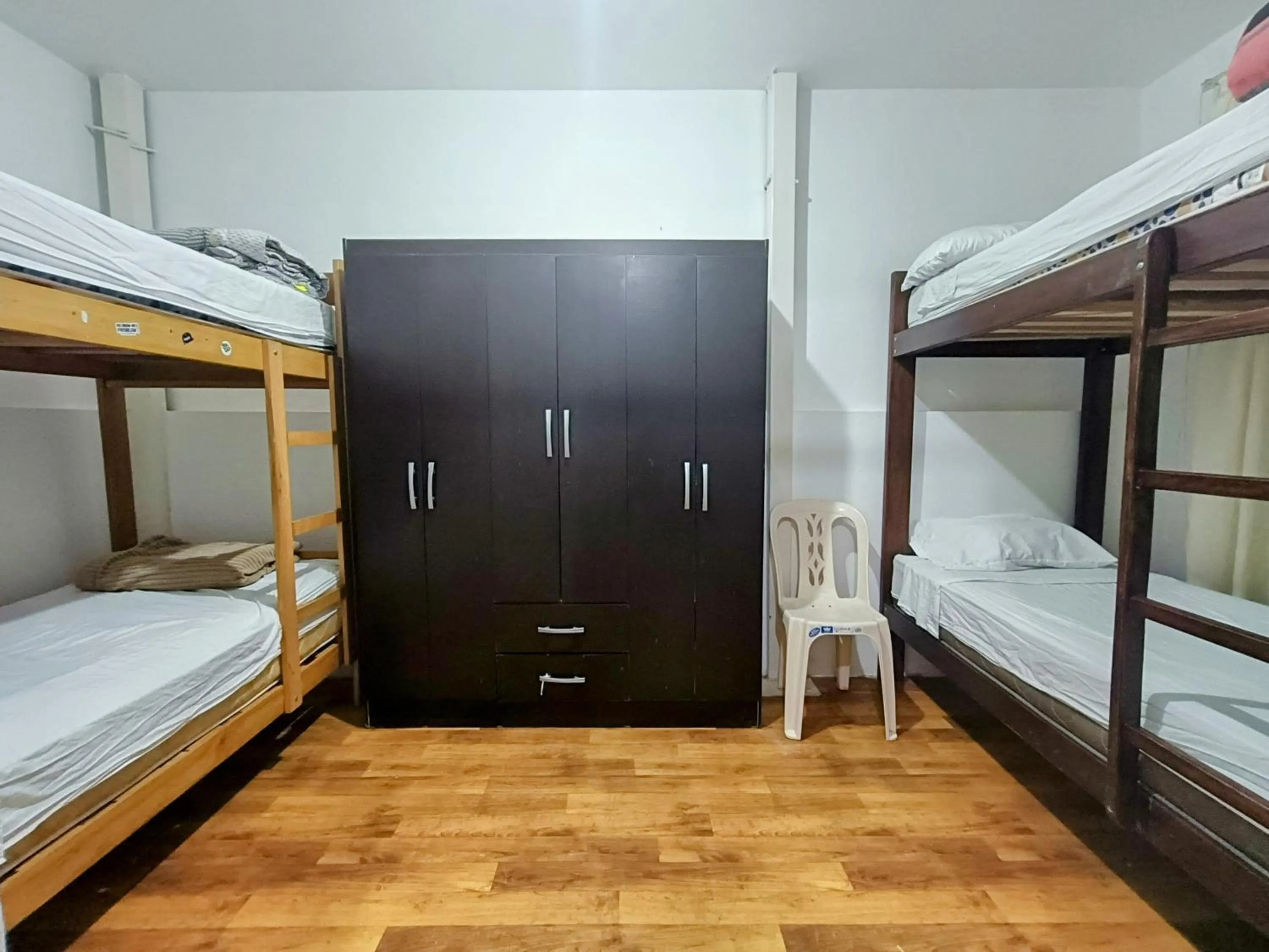 Photo of the whole room, Bed in Samanai Wasi