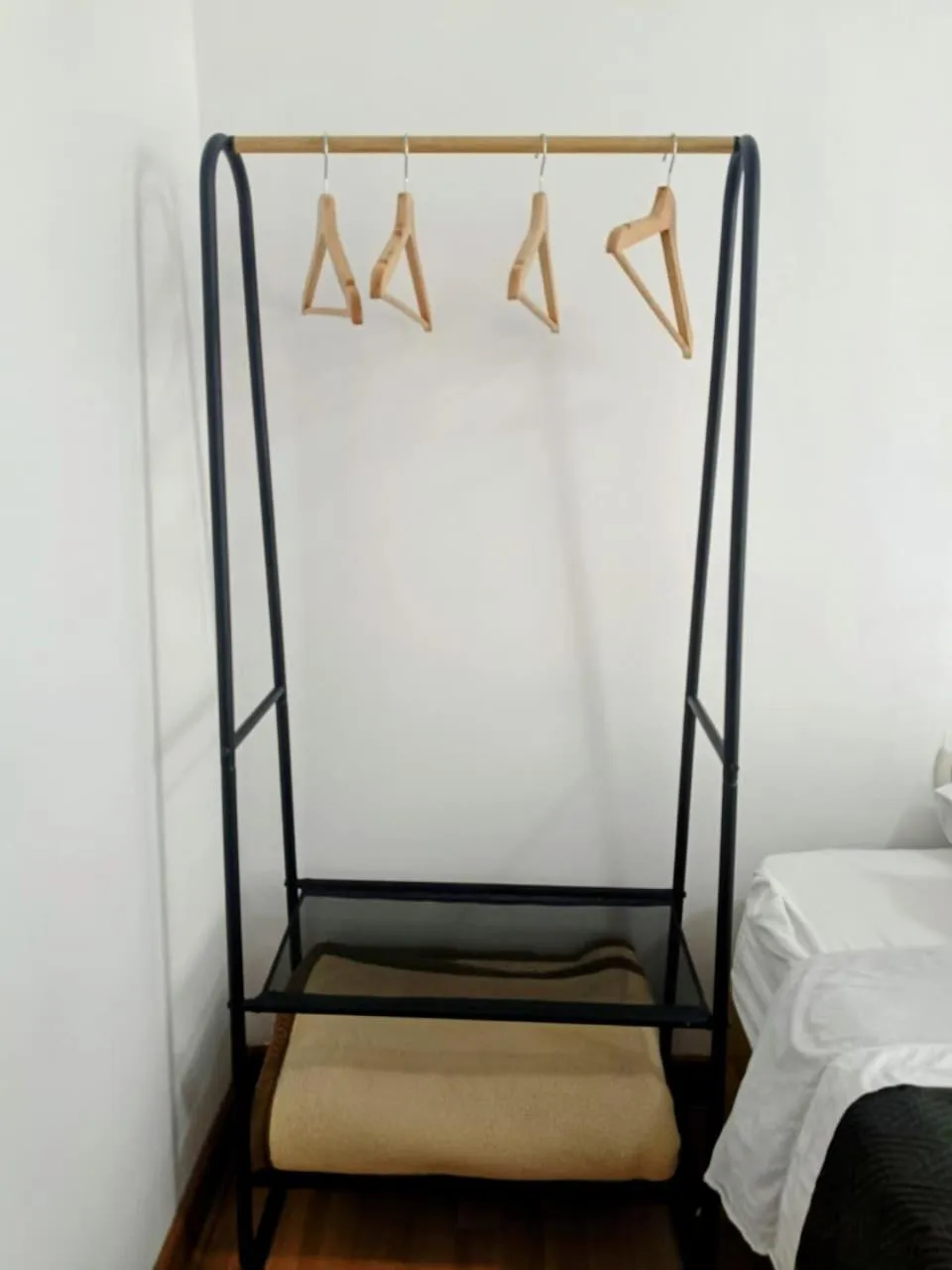 wardrobe, Bed in Samanai Wasi