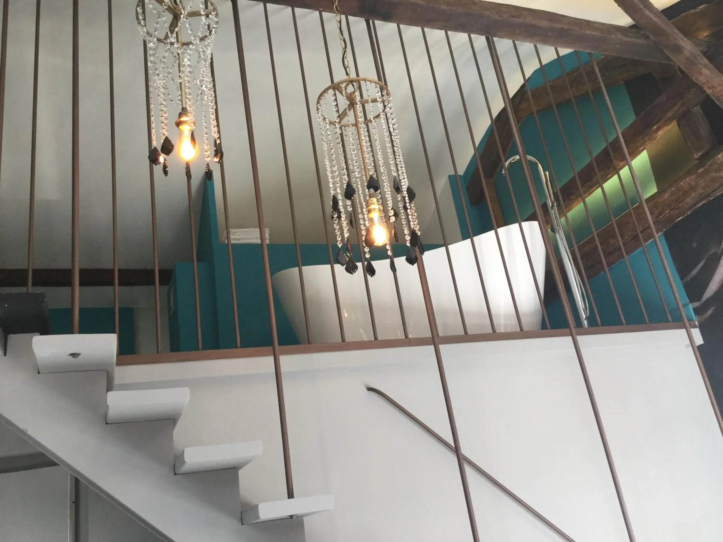 Photo of the whole room in Room with a vue