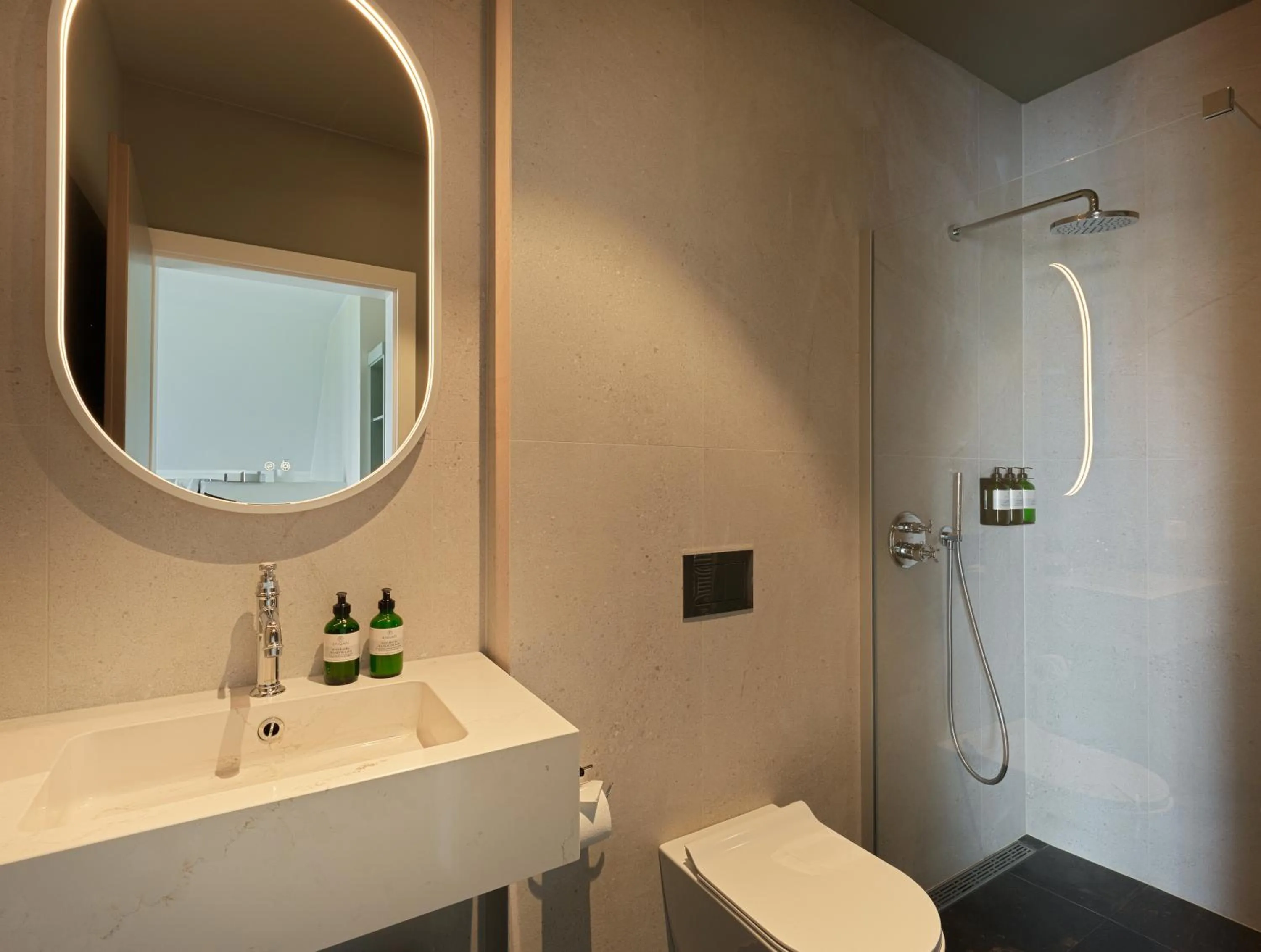 Bathroom in Hotel Búdir