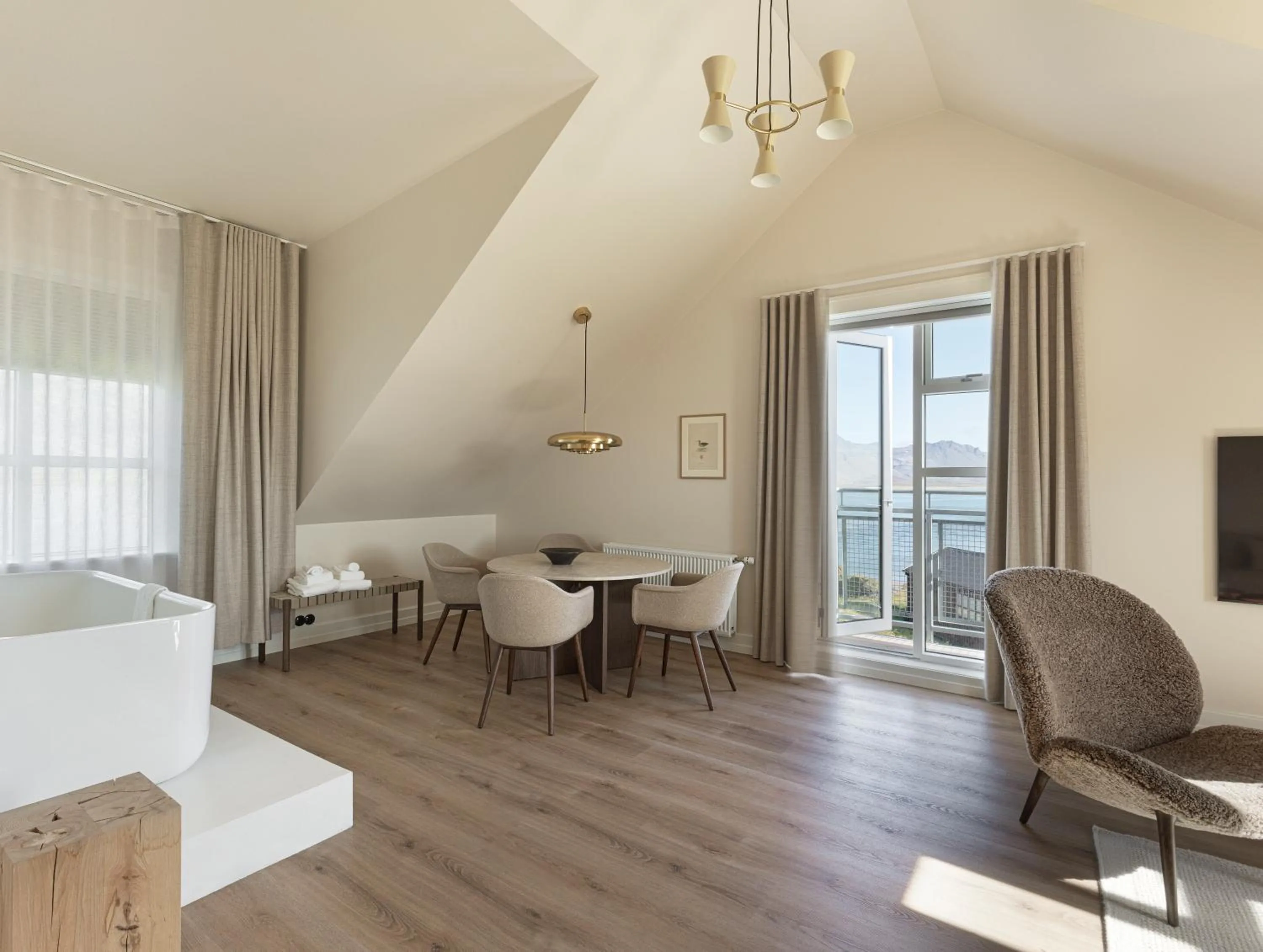 Dining area in Hotel Búdir