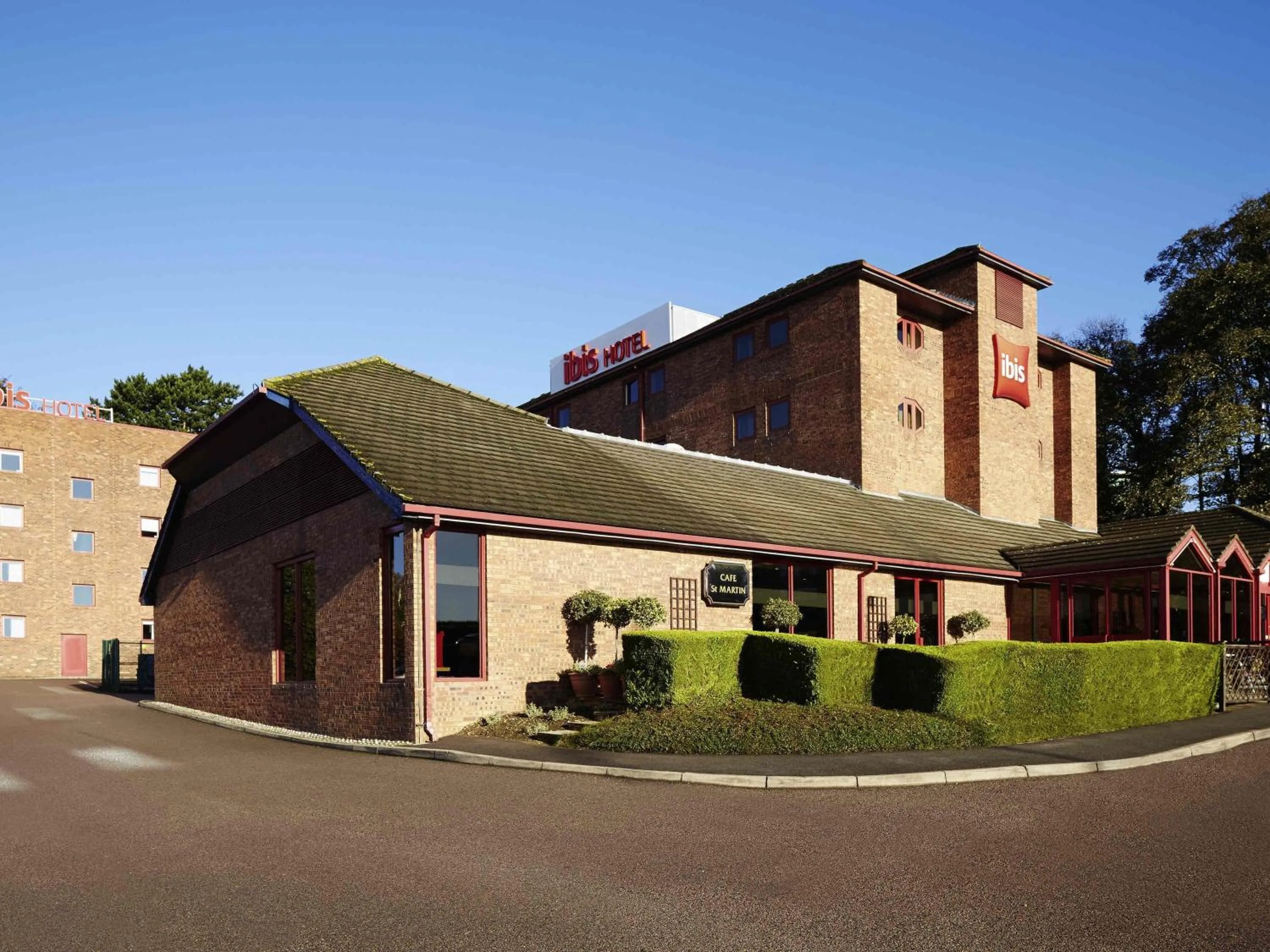 Property building in Ibis London Luton Airport