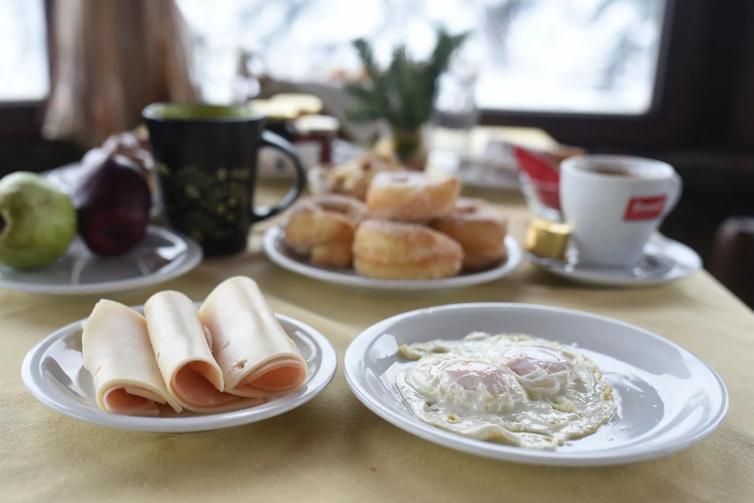 Breakfast in Ta Petrina