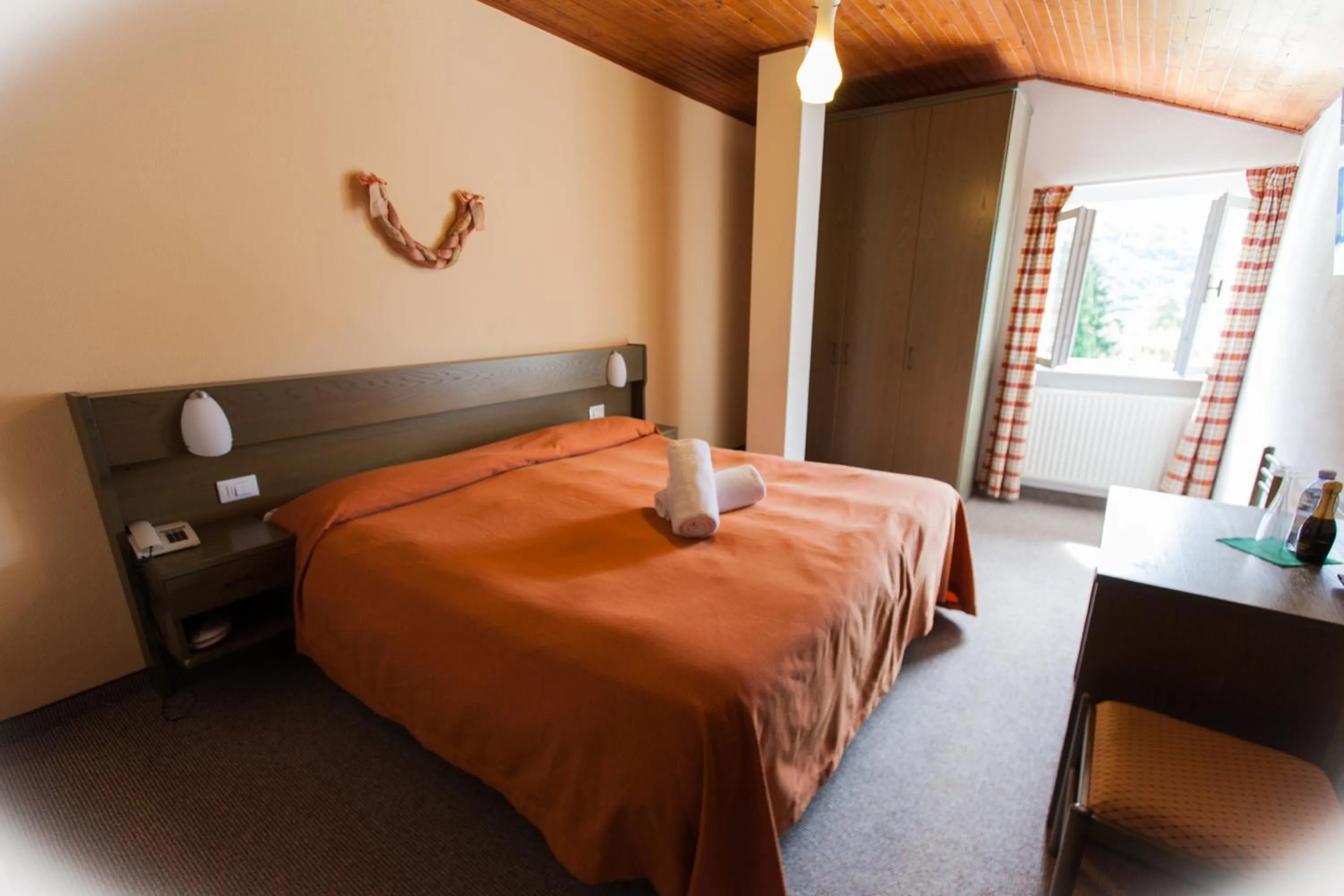 Bedroom, Bed in Garden Hotel Bellariva