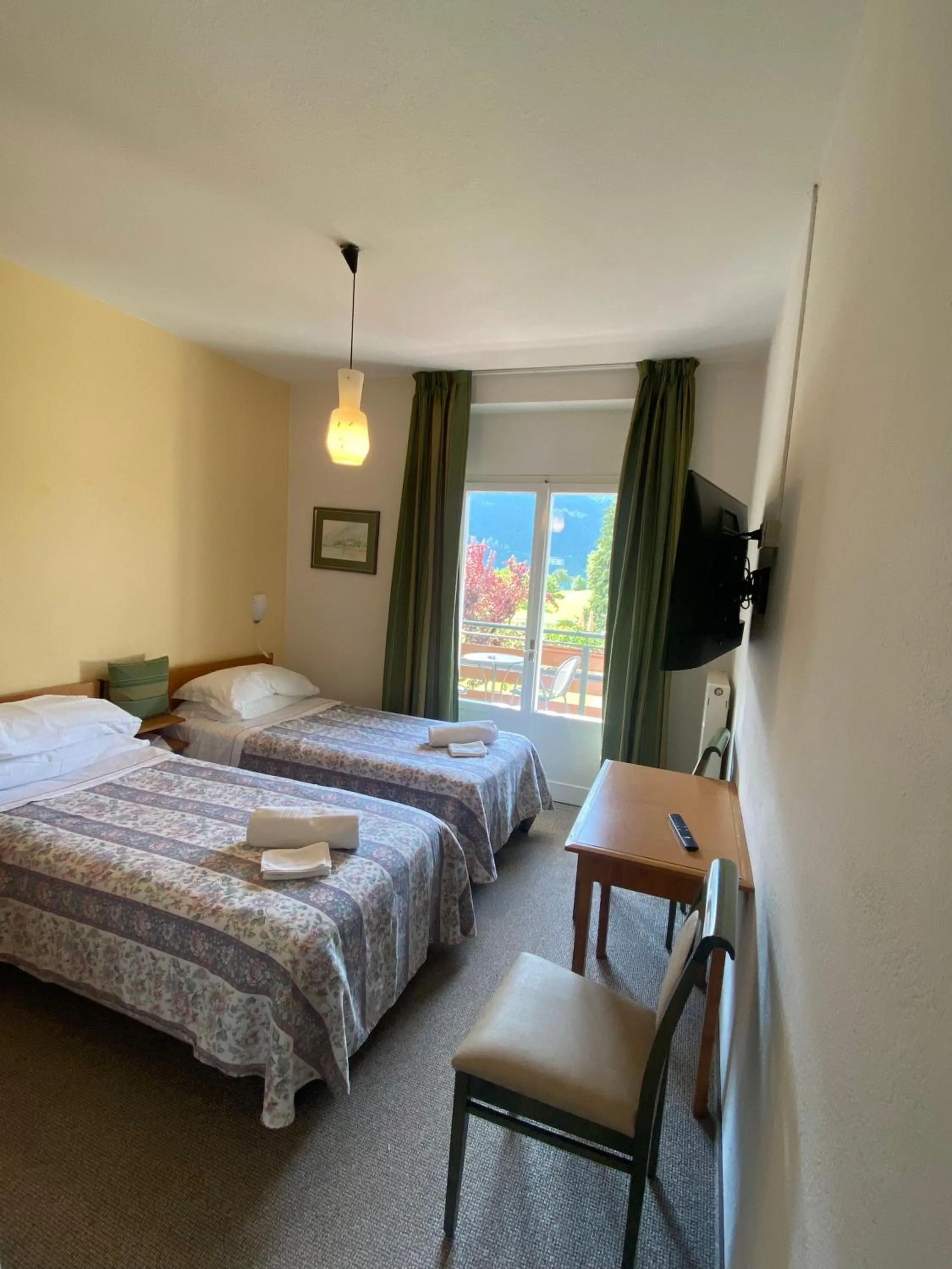 Bedroom, Bed in Garden Hotel Bellariva