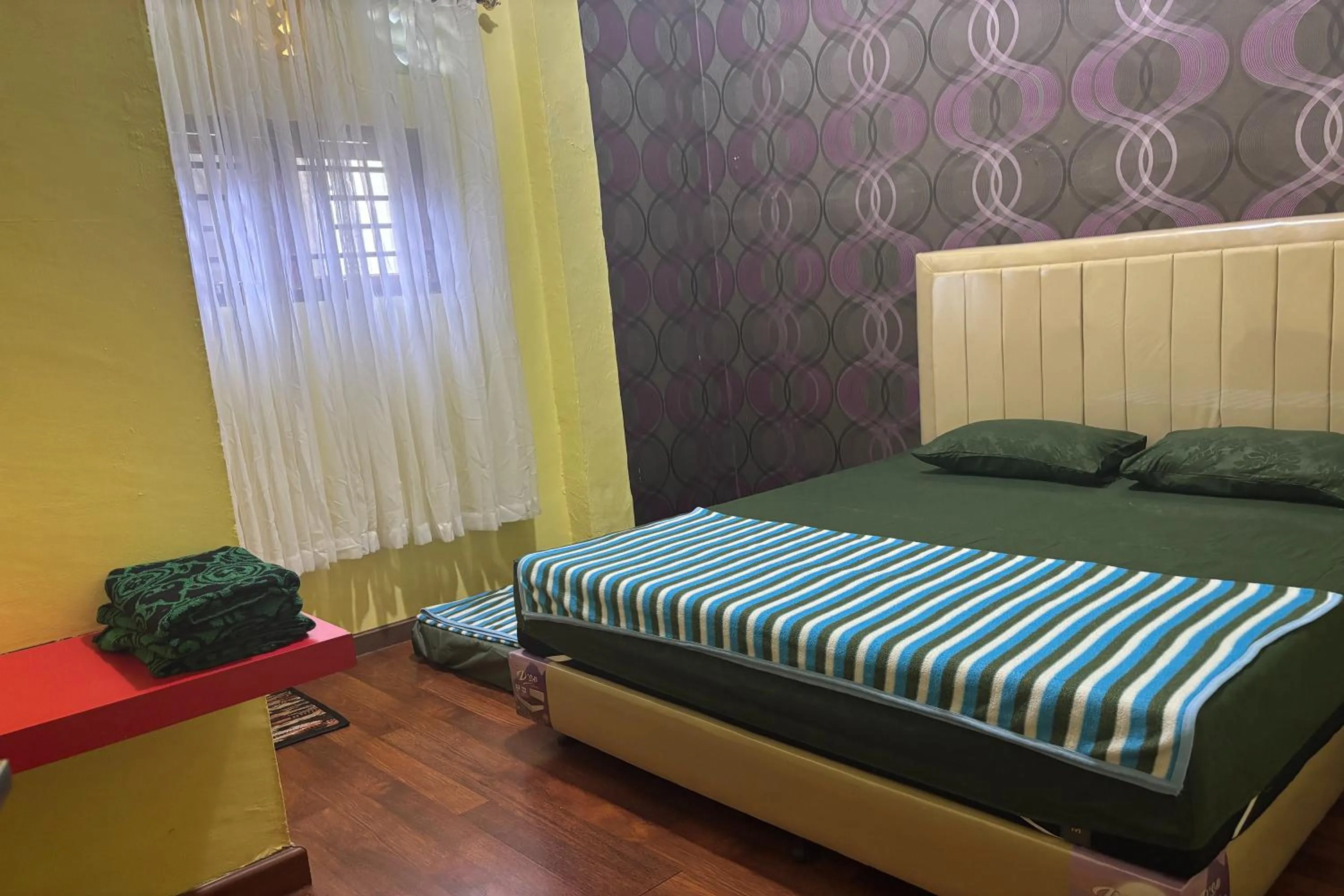 Bed in Waroeng Transit & Depary Homestay