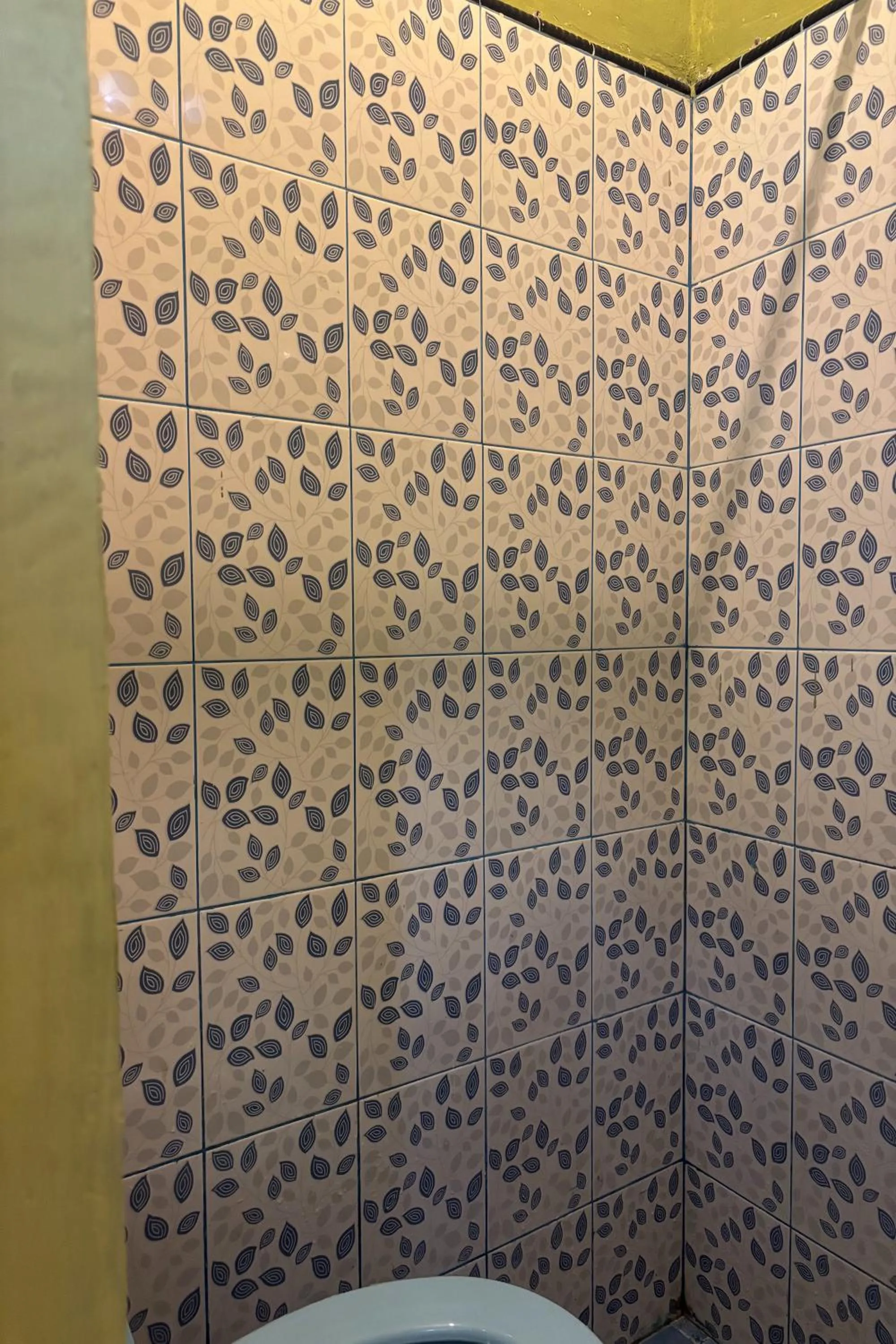 Shower in Waroeng Transit & Depary Homestay