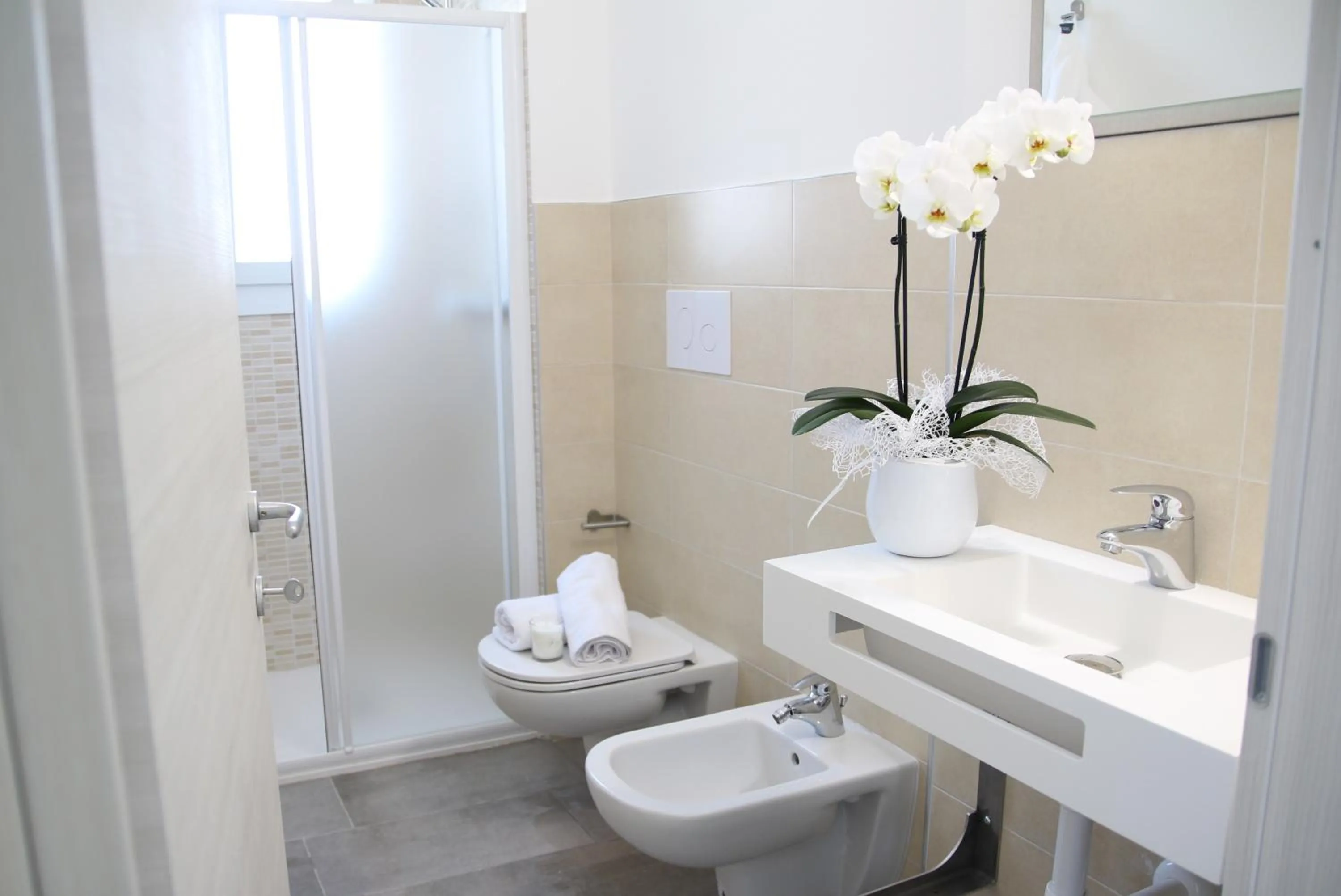 Shower in Hotel Arena