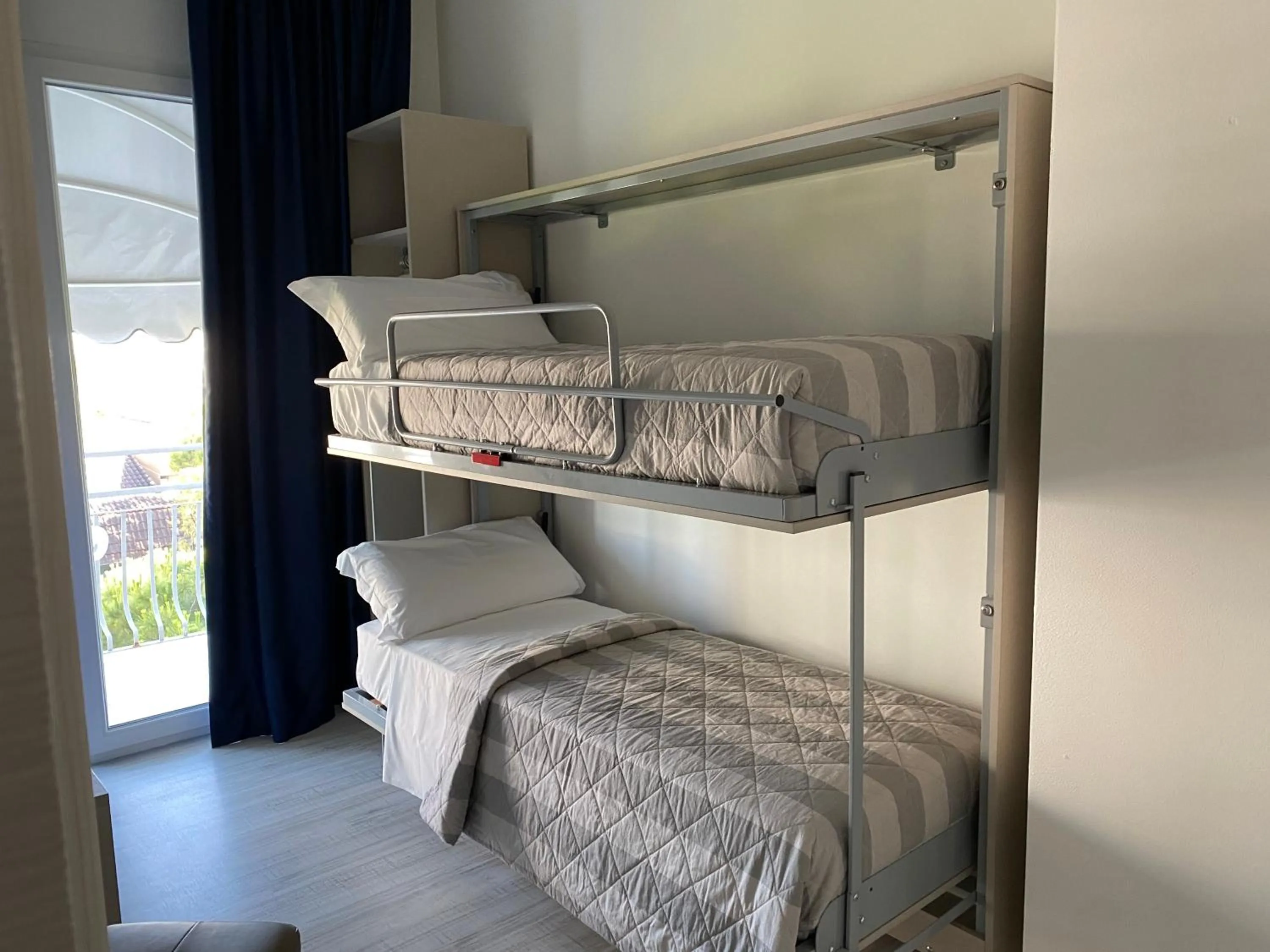 bunk bed, Bed in Hotel Arena