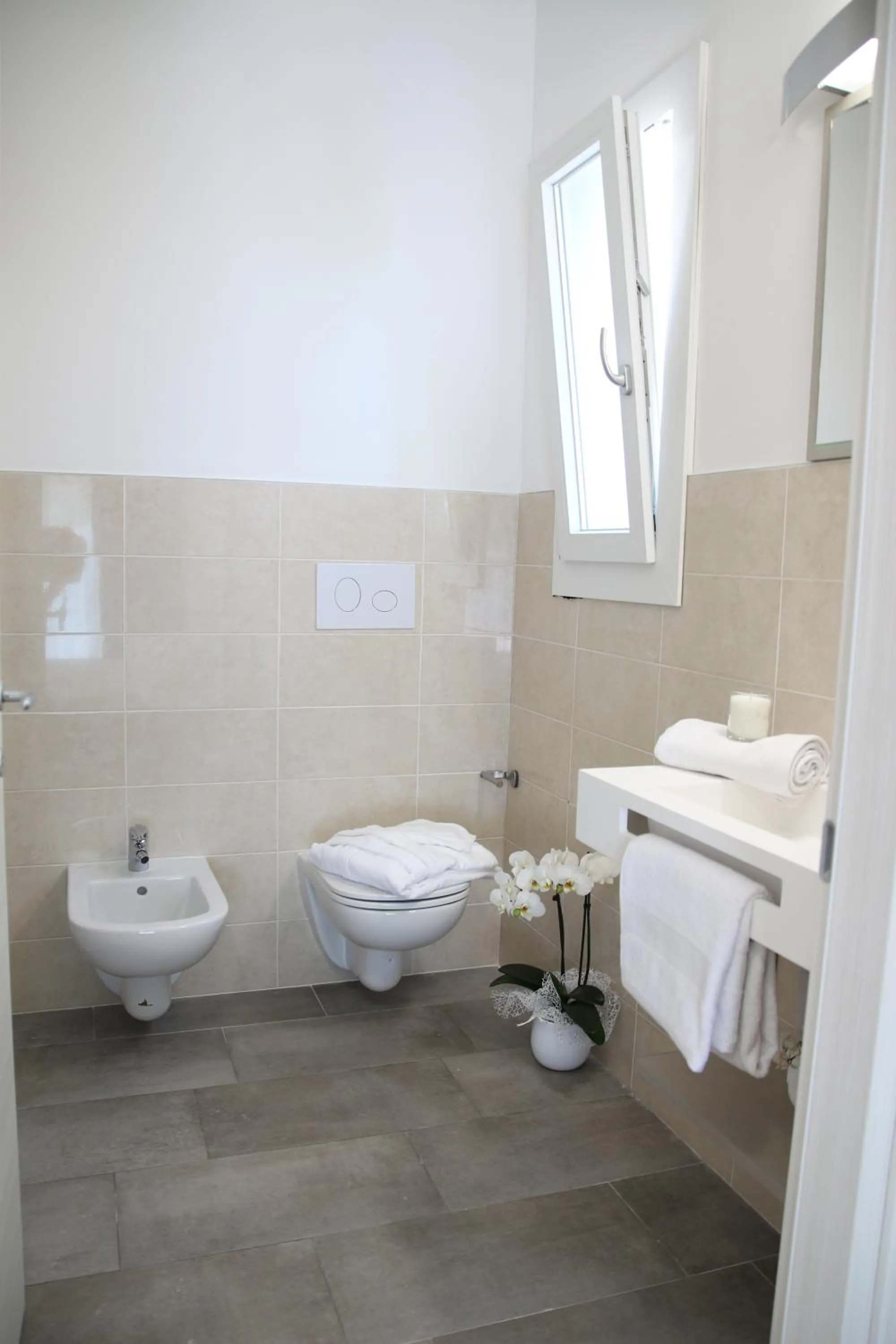 Toilet in Hotel Arena