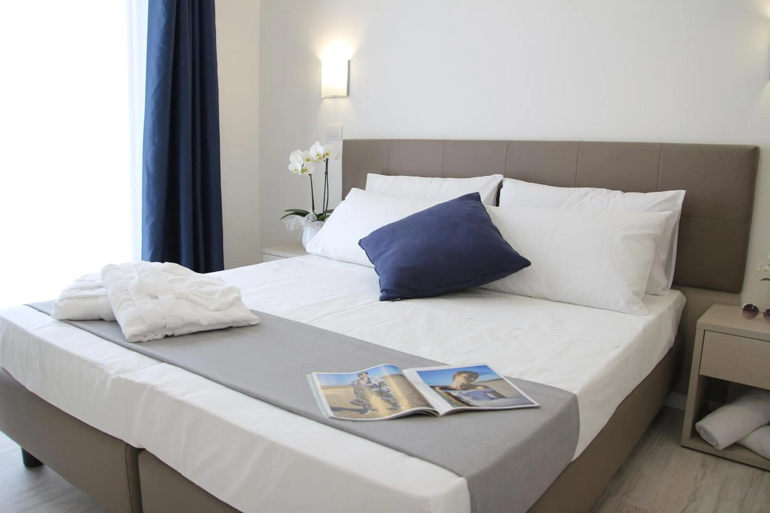 Bedroom, Bed in Hotel Arena