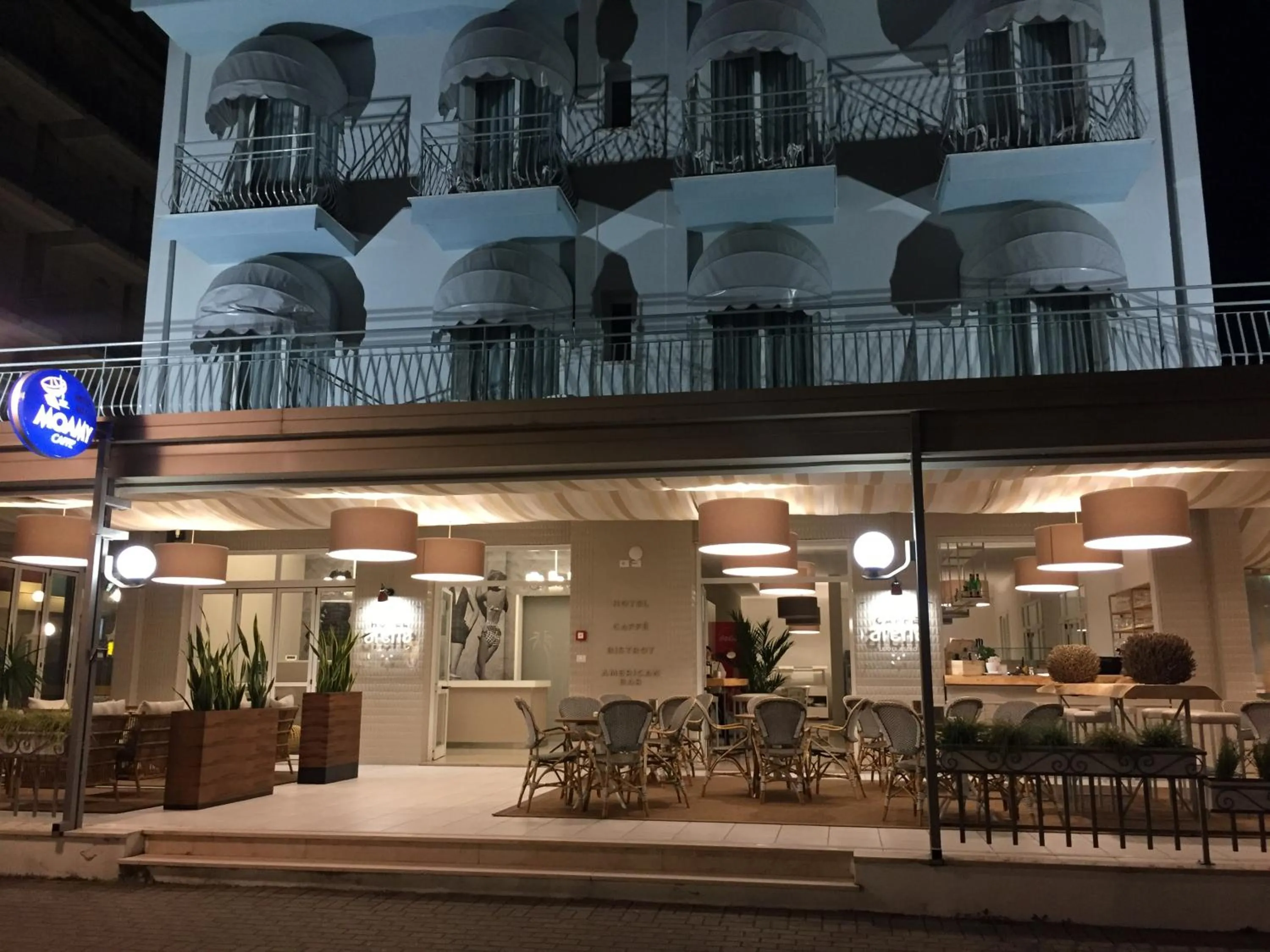 Facade/entrance in Hotel Arena