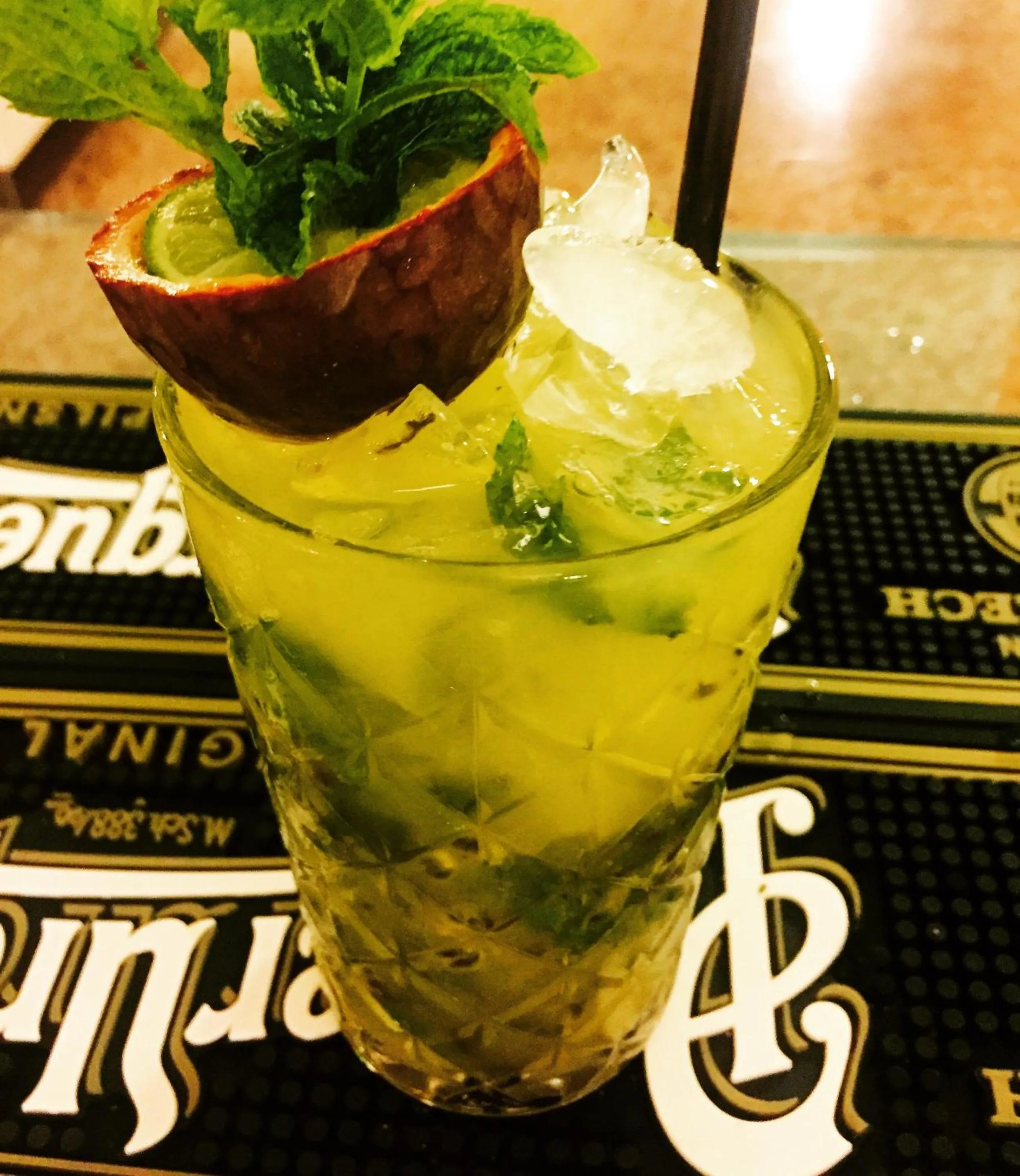 Restaurant/places to eat in Hotel Arena