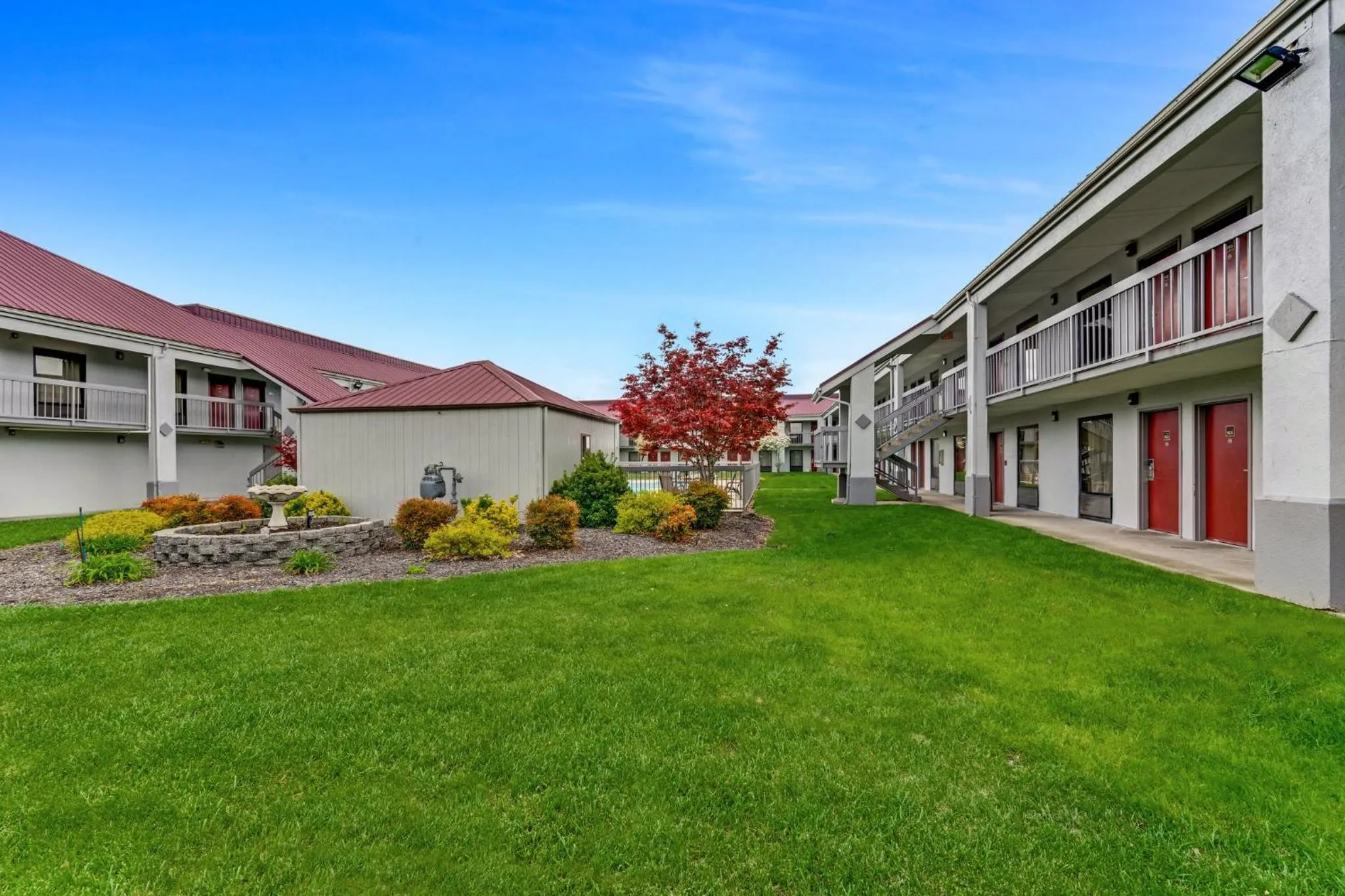 Property building in Red Roof Inn Kingsport