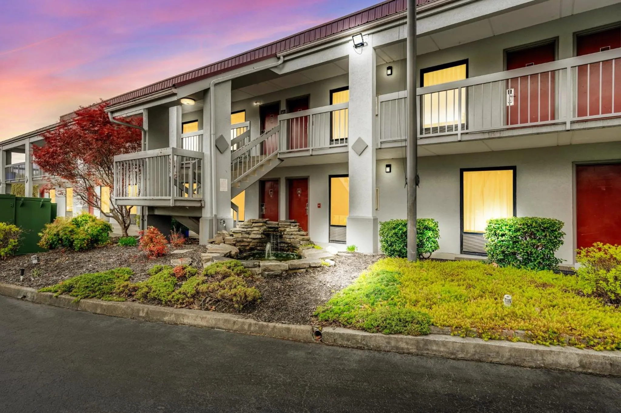 Property building in Red Roof Inn Kingsport