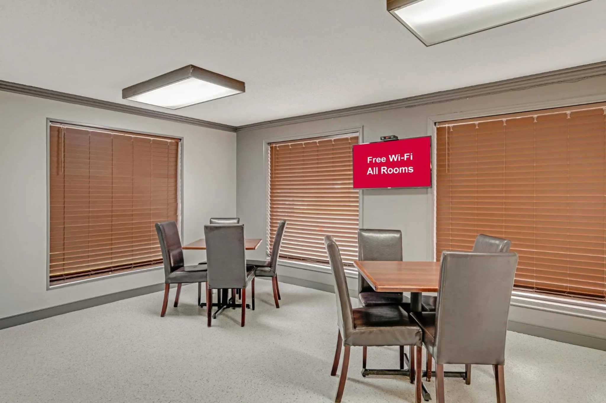 Breakfast in Red Roof Inn Kingsport