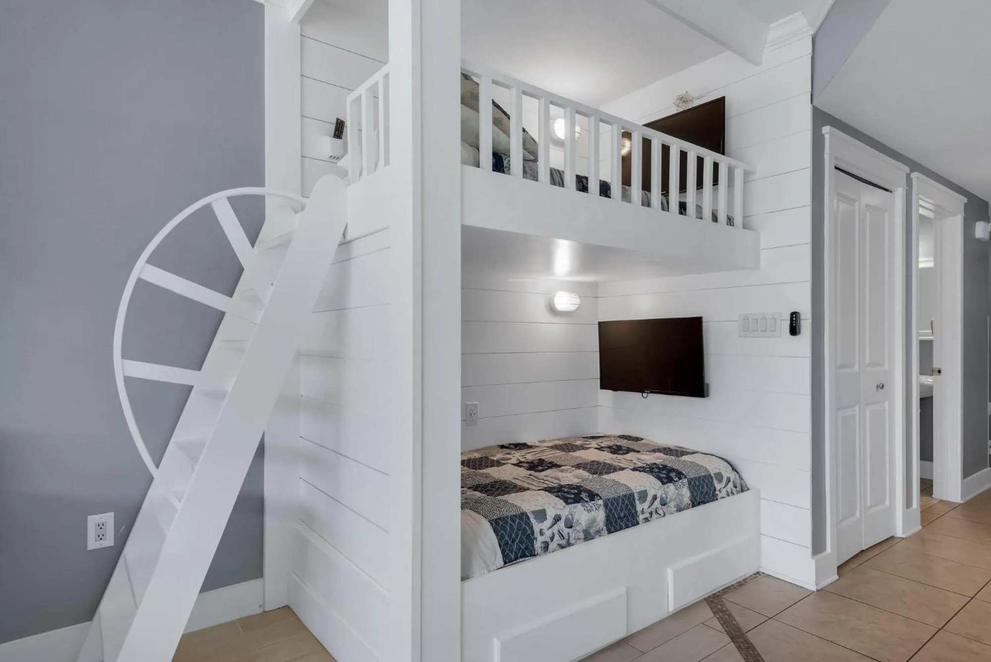 TV and multimedia, Bed in Waterscape Resort by Tufan