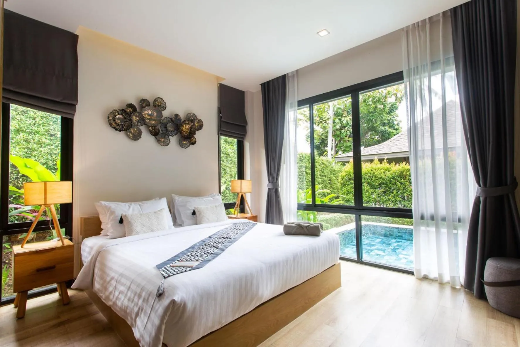 Bed in CHUZ Villas Samui SHA Plus