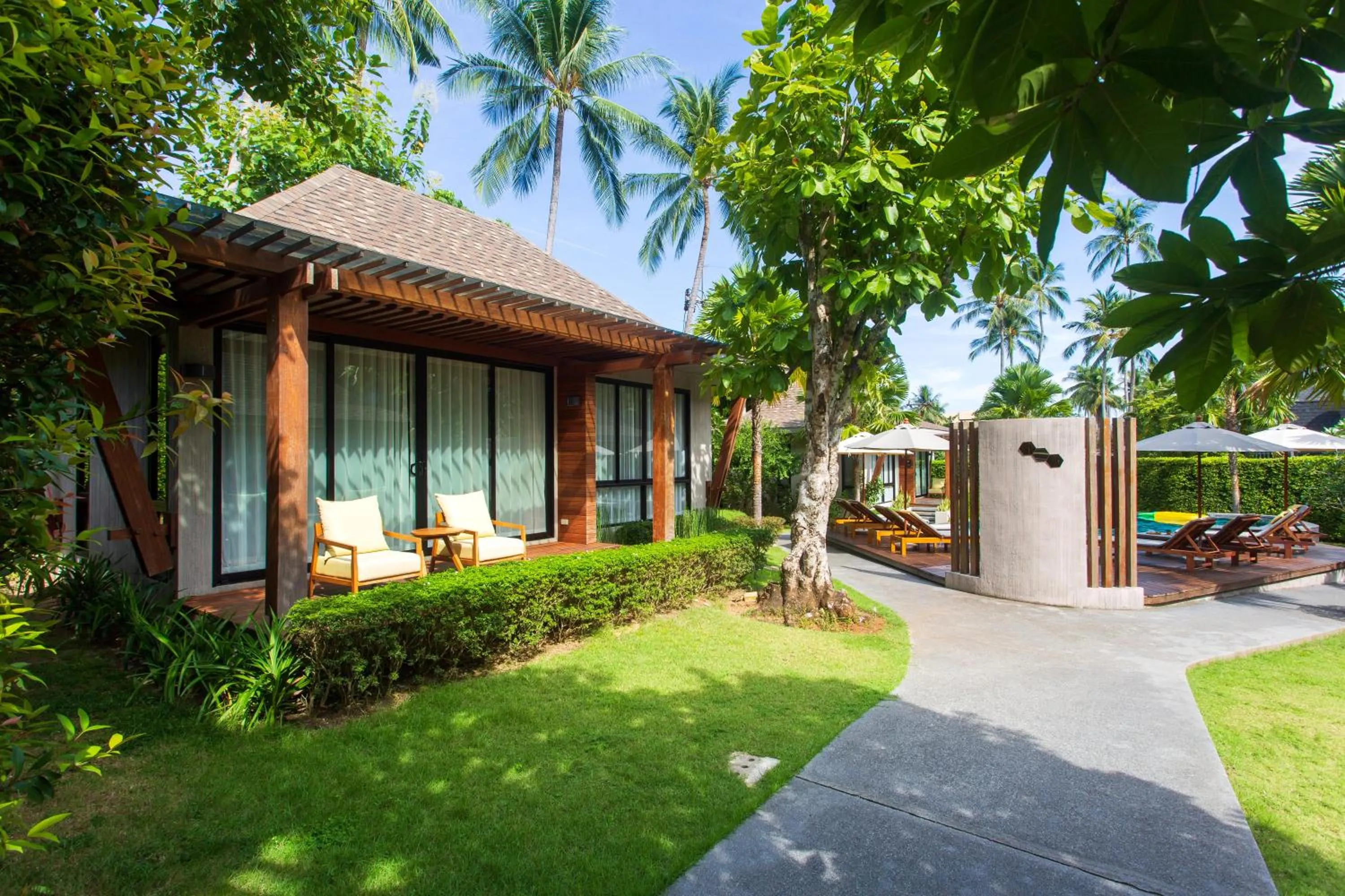 CHUZ Villas Samui SHA Plus