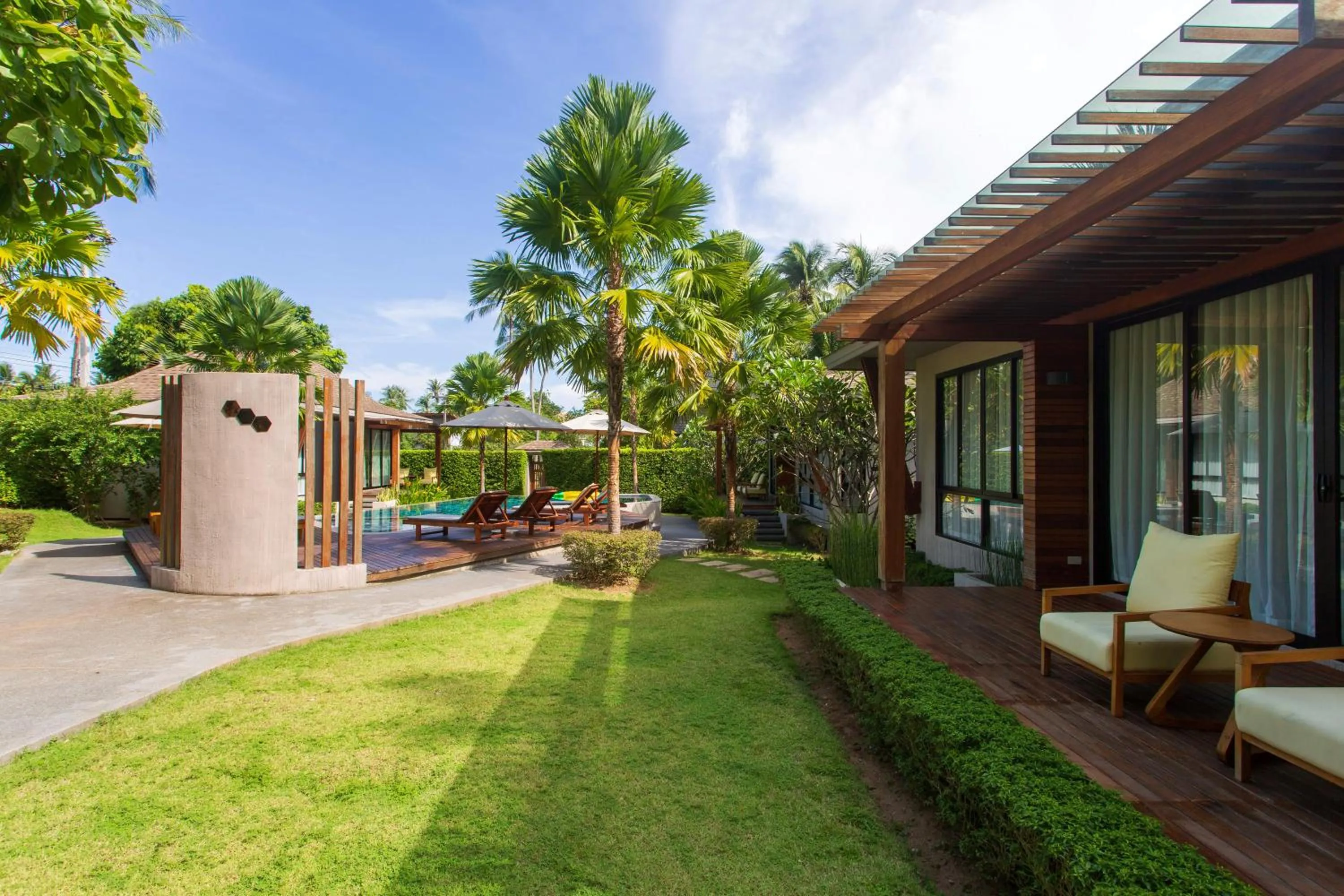 CHUZ Villas Samui SHA Plus