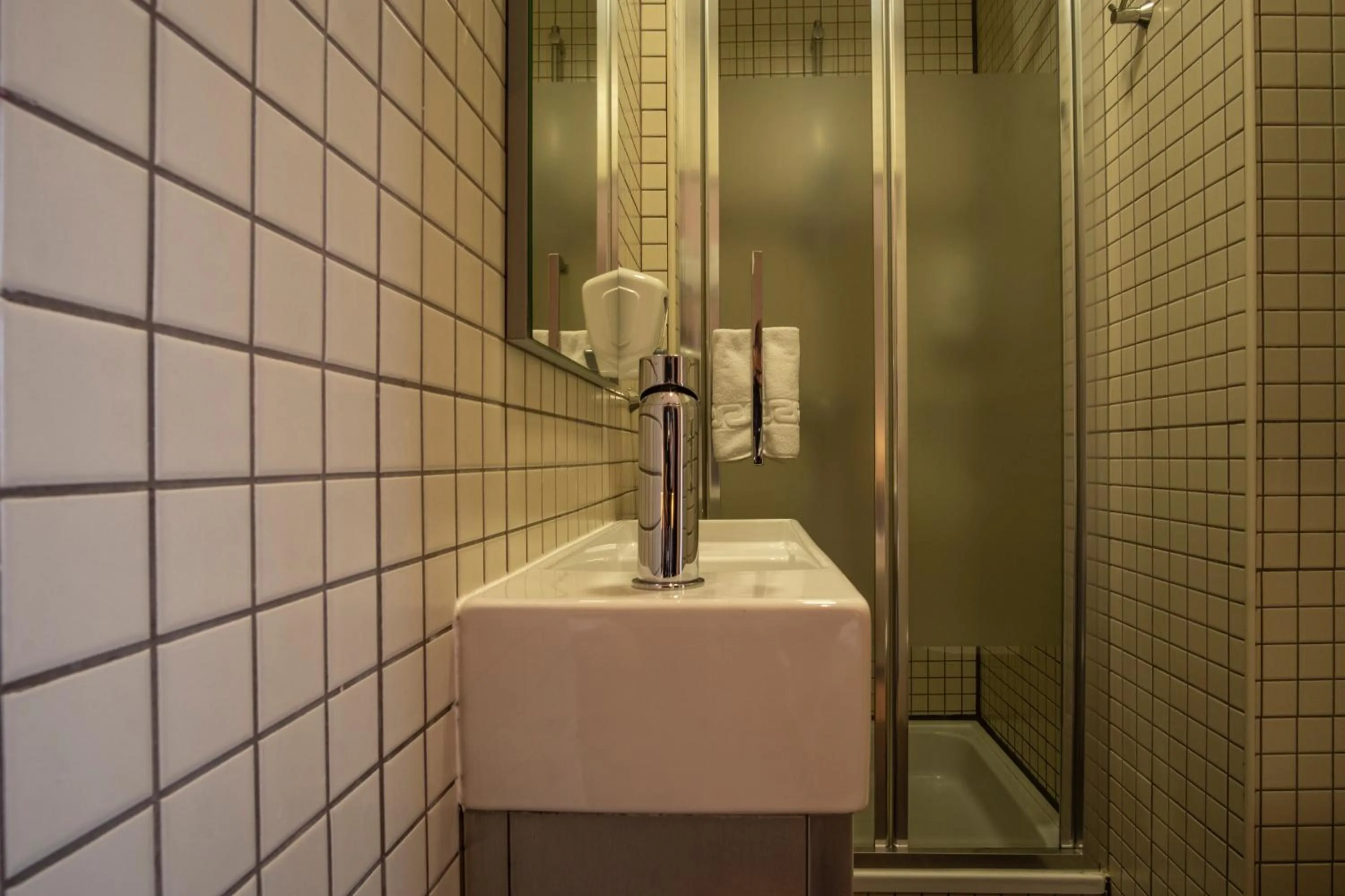 Shower in Riversuites