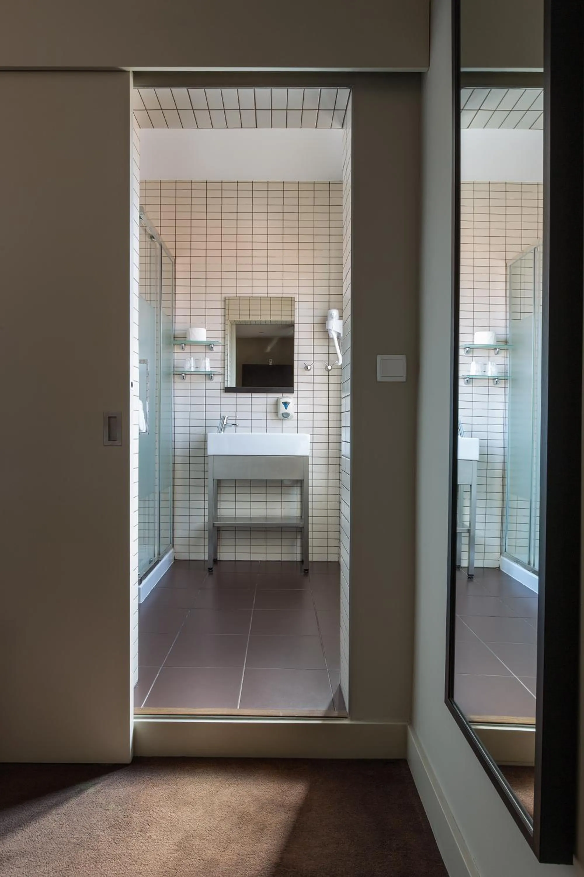 Shower in Riversuites