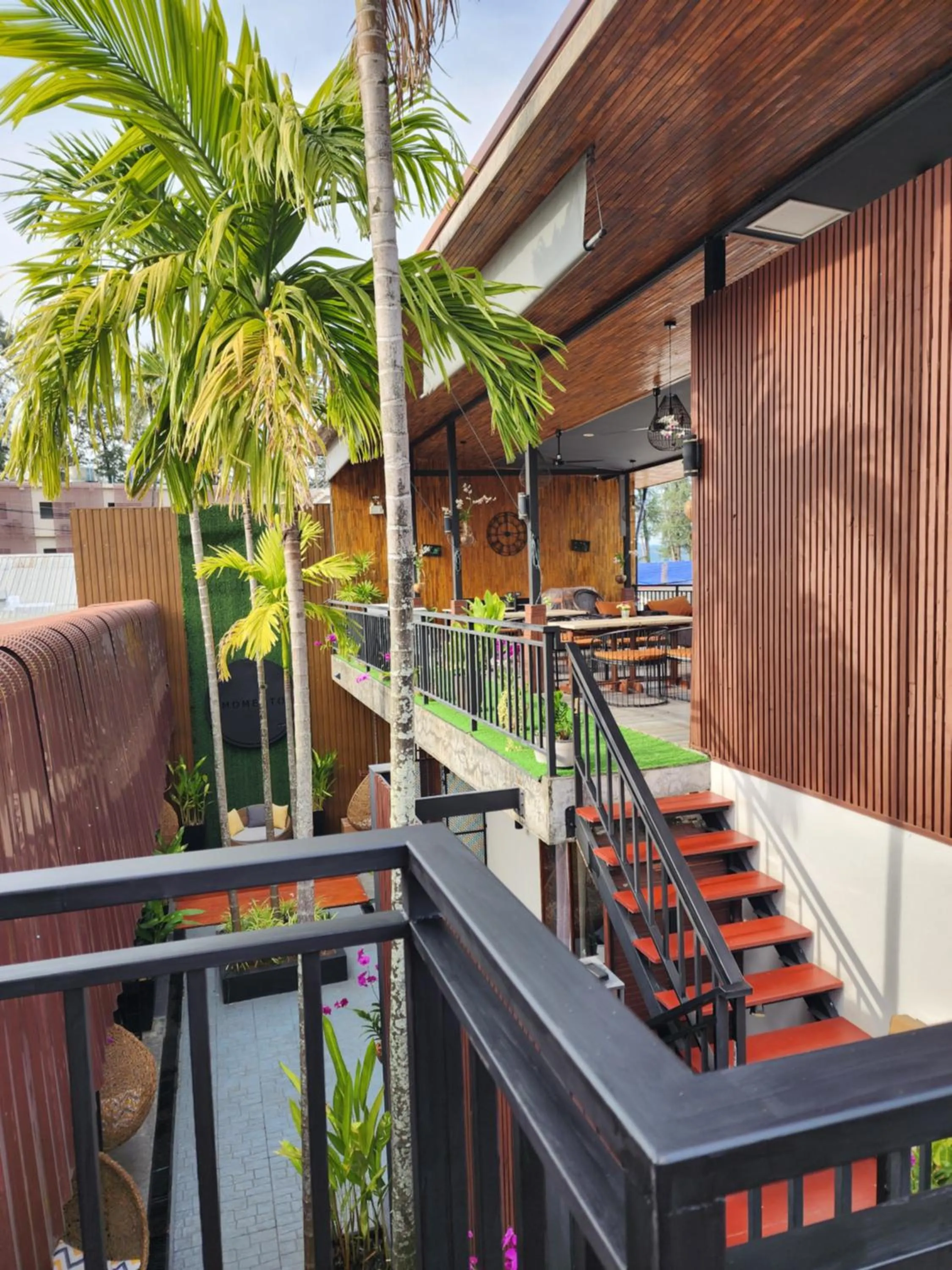 Momento Bangtao Beach