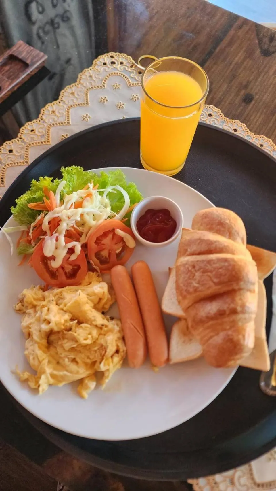 Breakfast in Momento Bangtao Beach