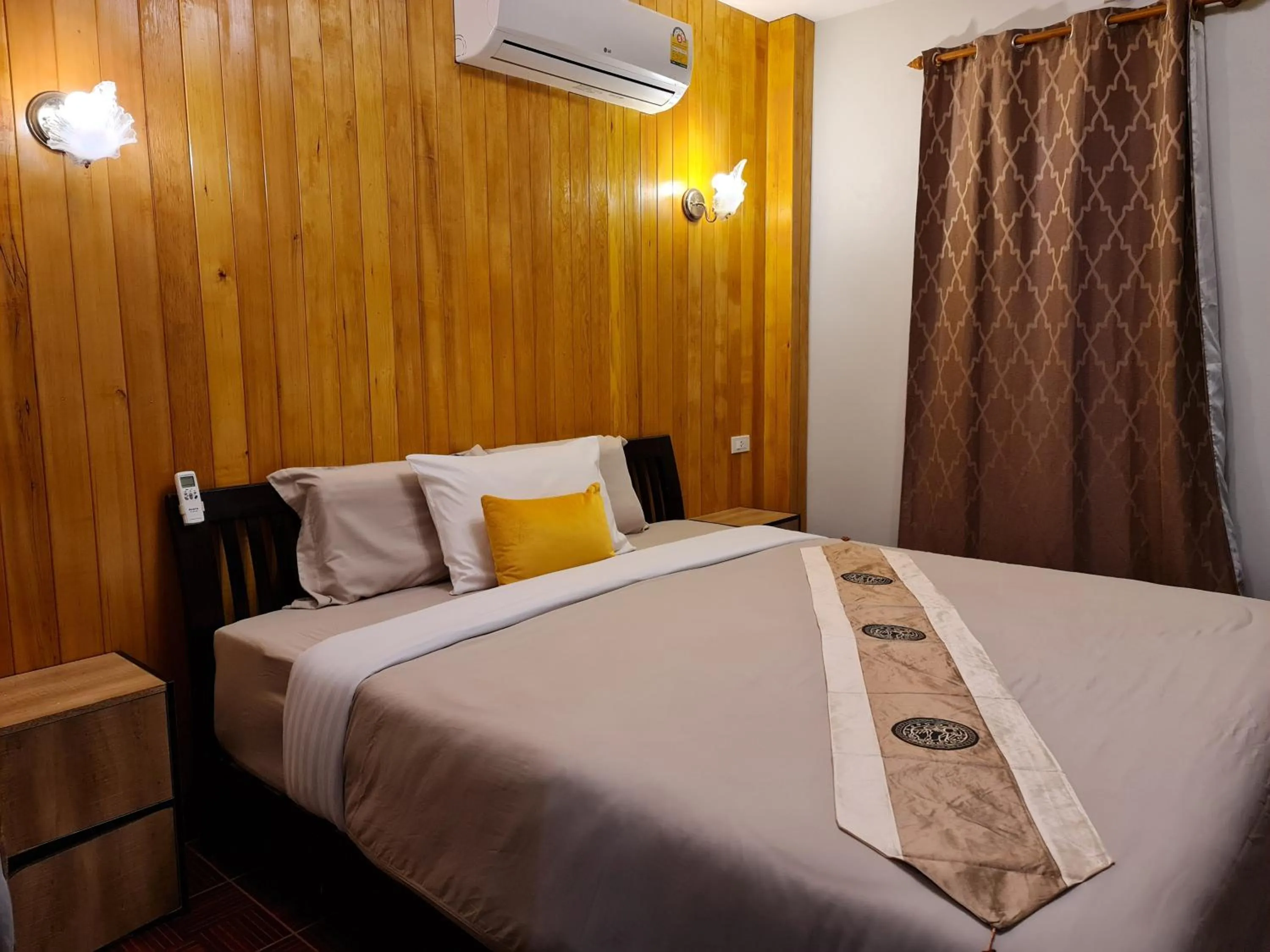 Bedroom, Bed in Momento Bangtao Beach