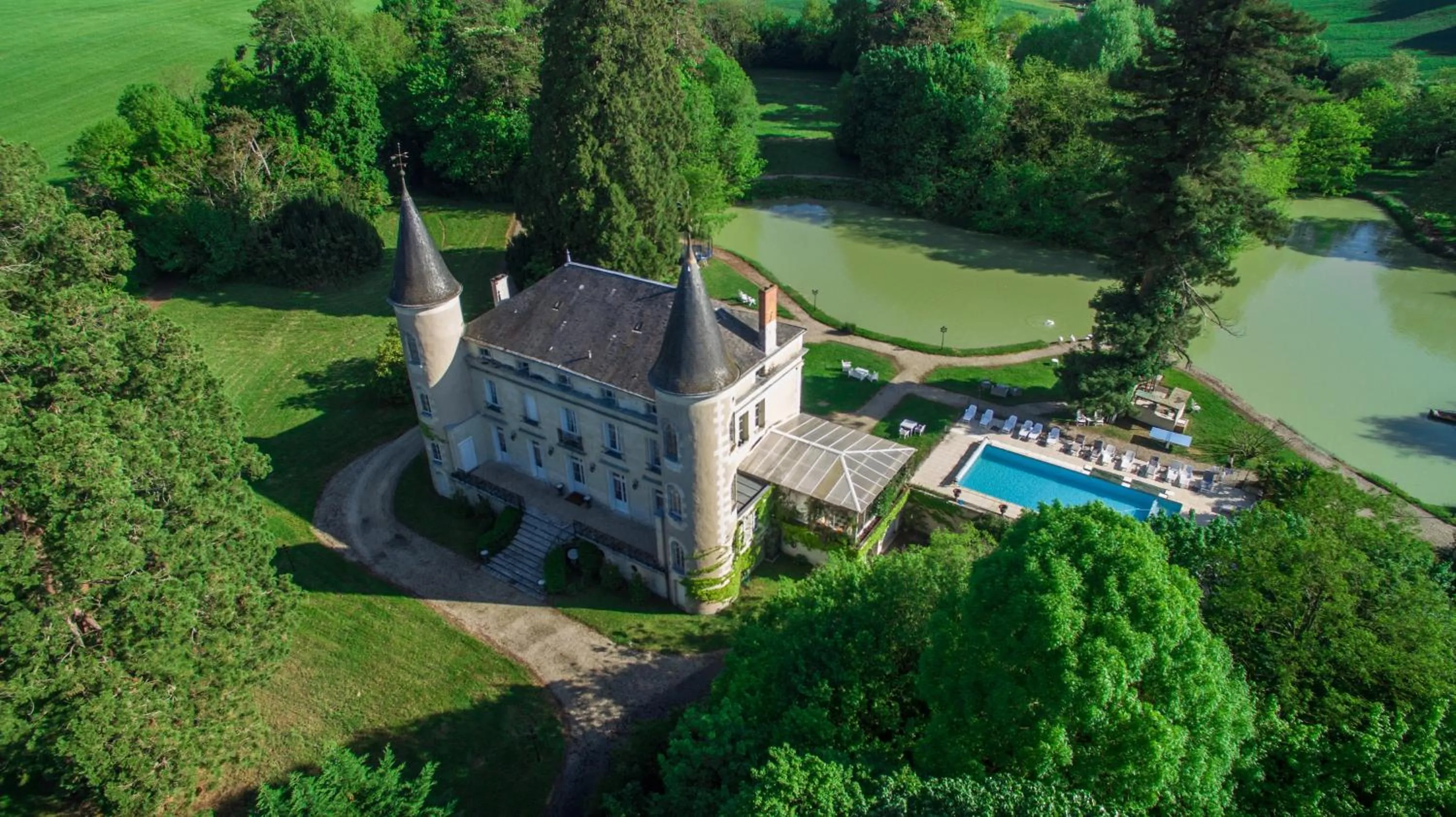 Bird's eye view in CHATEAU Les VALLÉES