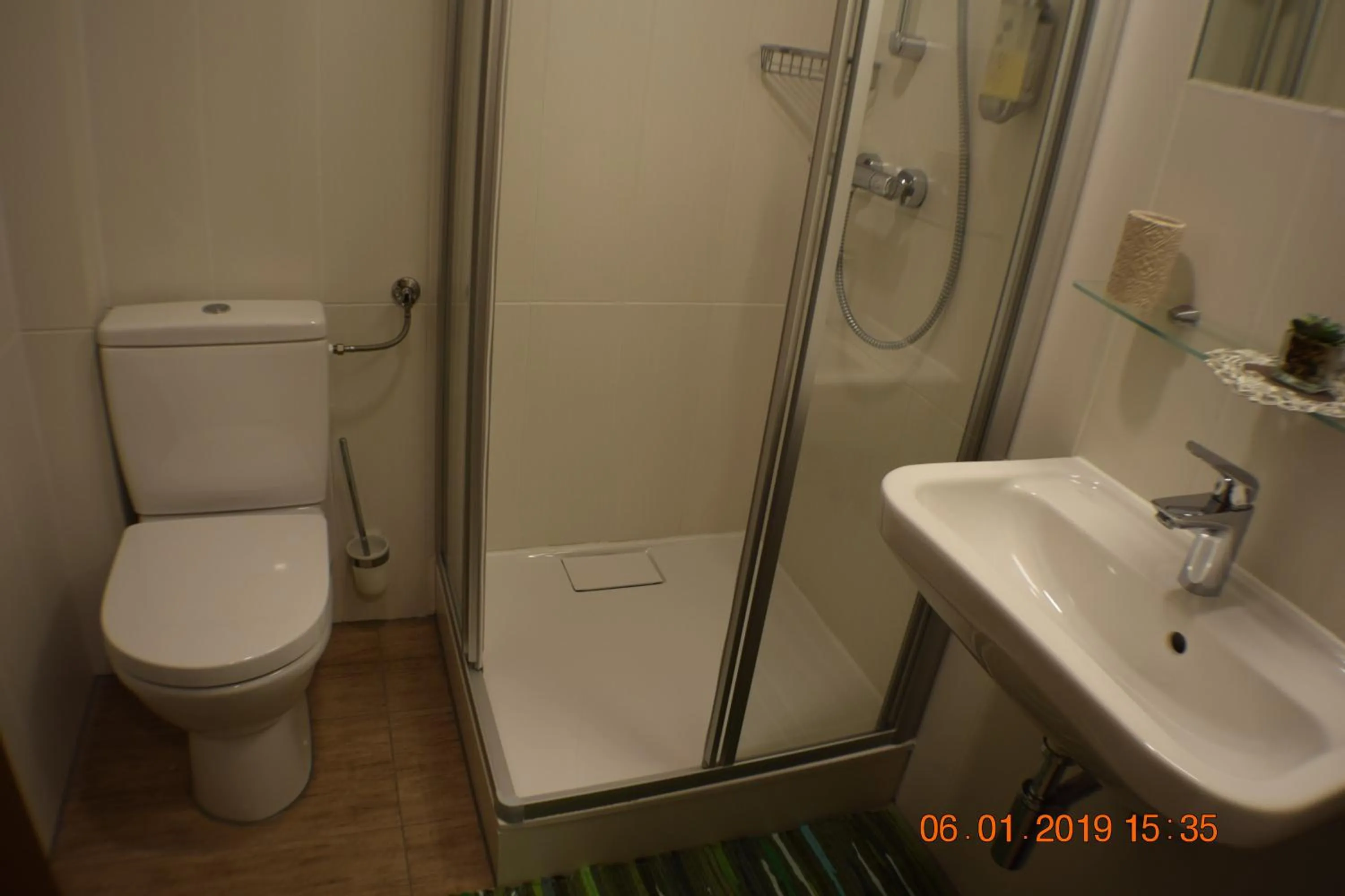 Shower in Hotel Bürgergesellschaft