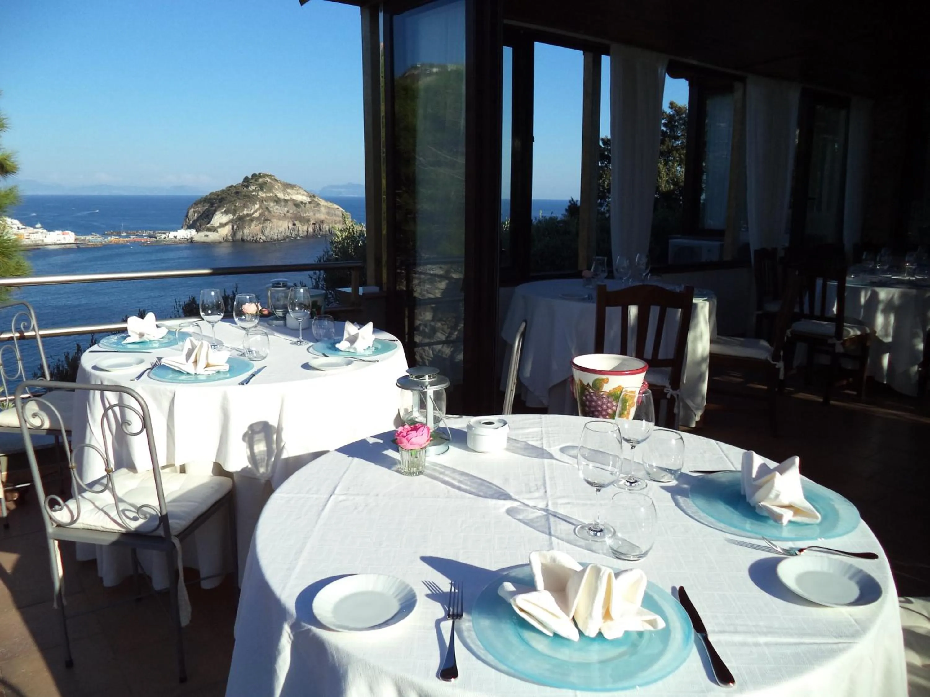 Restaurant/places to eat in Punta Chiarito Resort