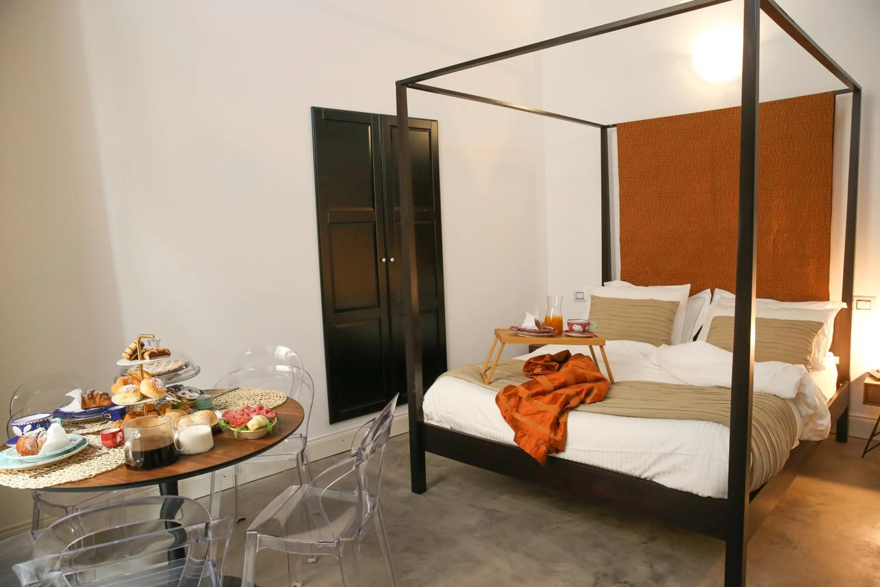 Bed in B&B Salerno al Duomo