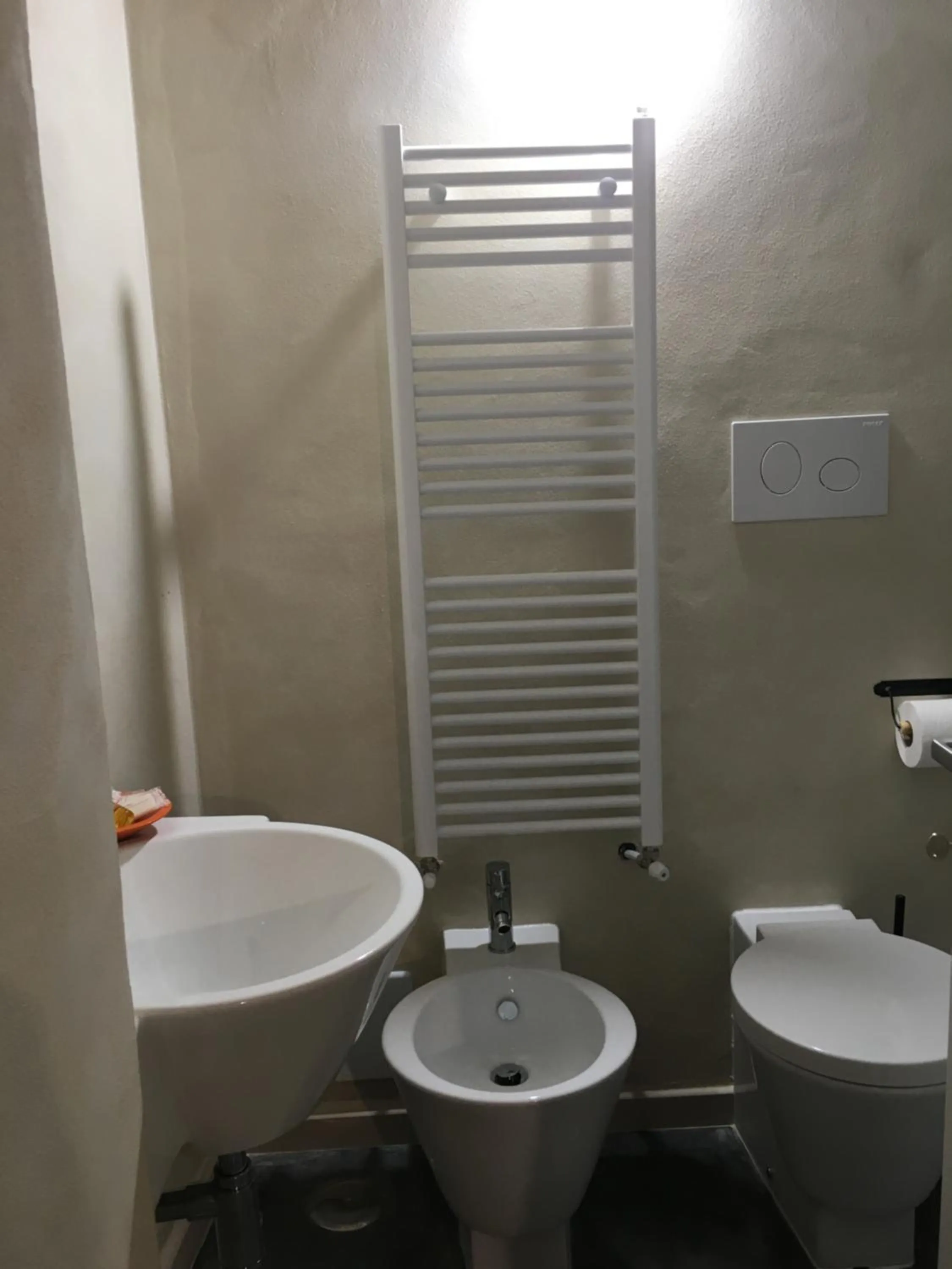 Bathroom in B&B Salerno al Duomo