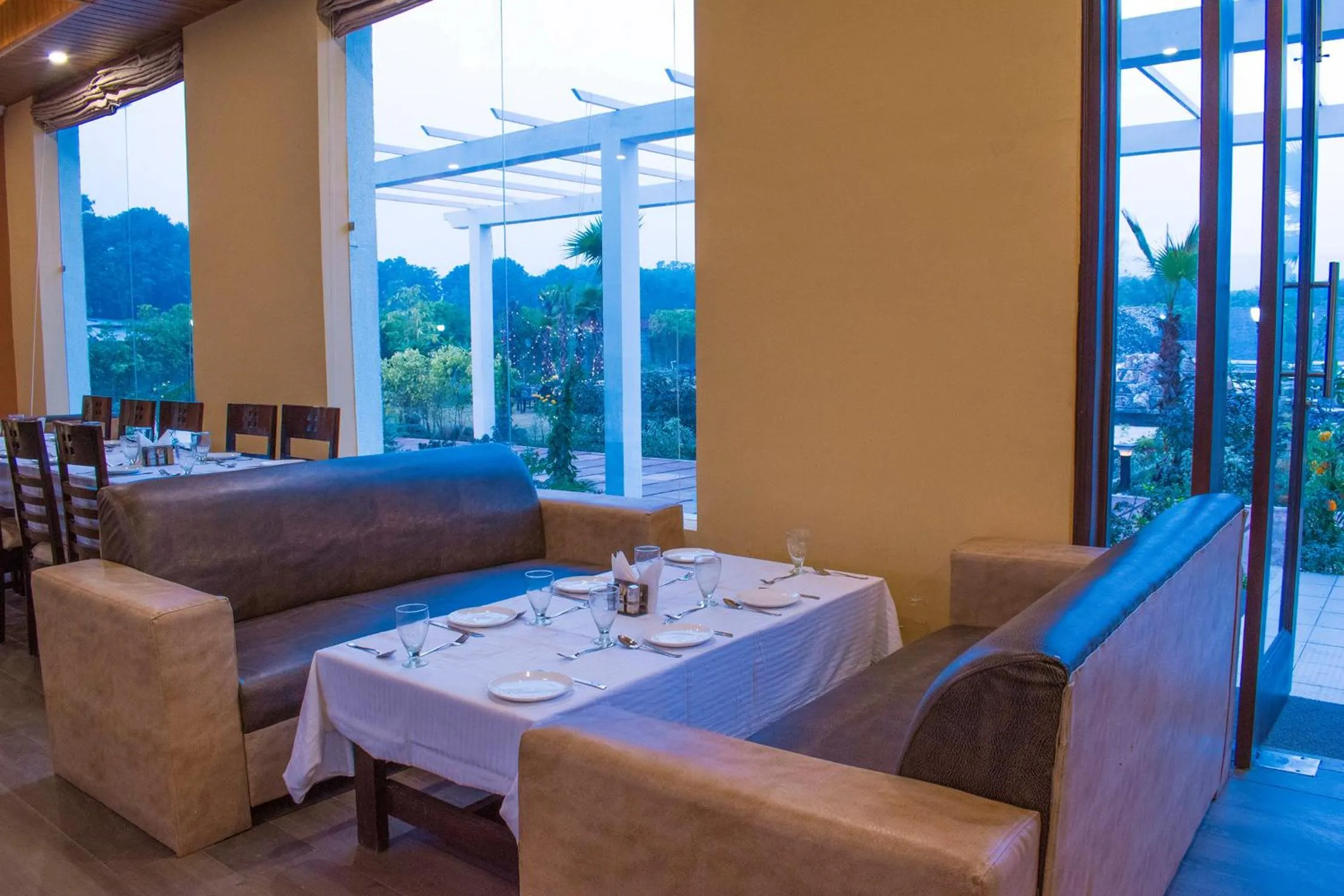 Restaurant/places to eat in The Darien Resort