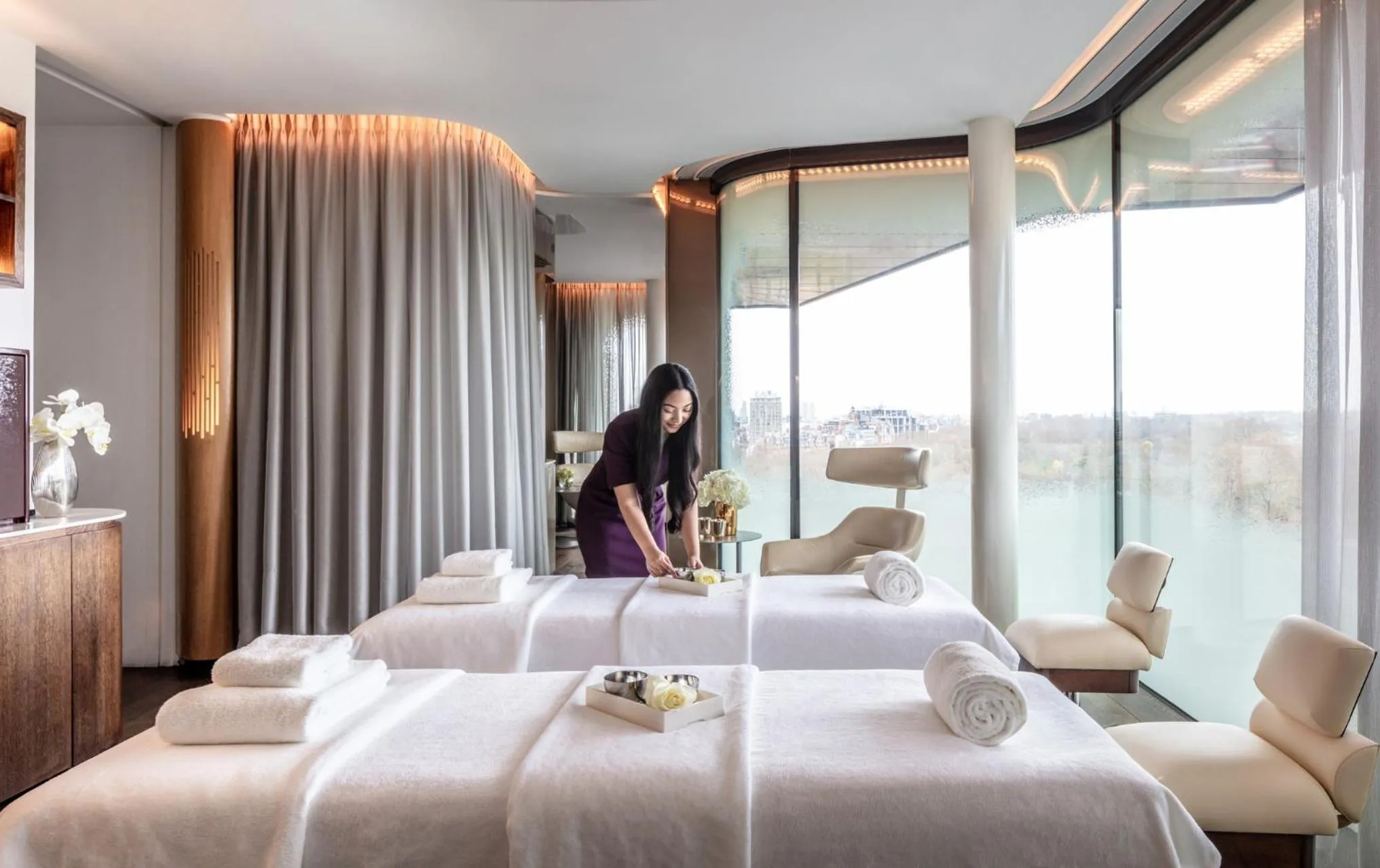 Spa and wellness centre/facilities, Bed in Four Seasons Hotel London at Park Lane