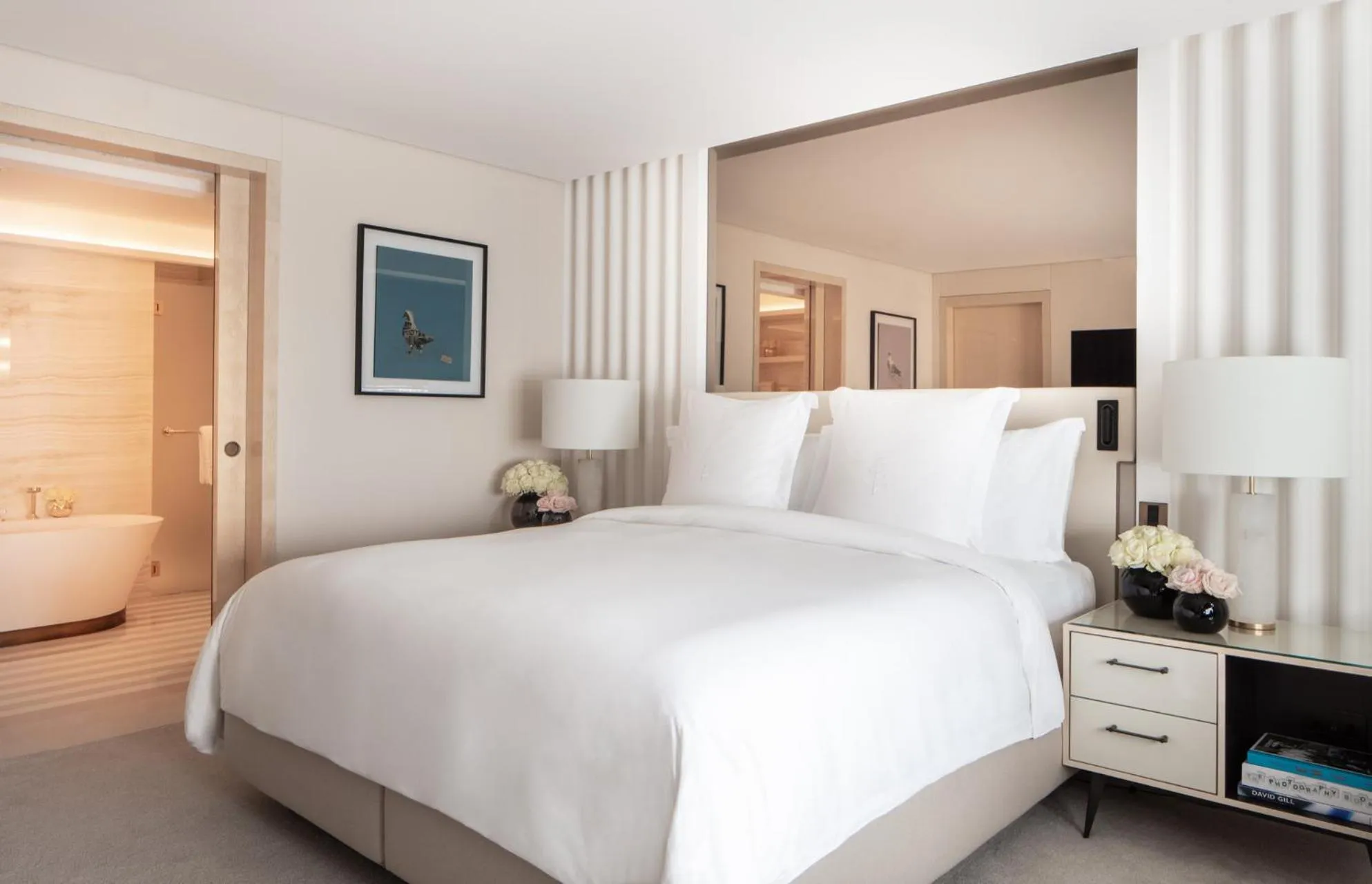 Bedroom, Bed in Four Seasons Hotel London at Park Lane