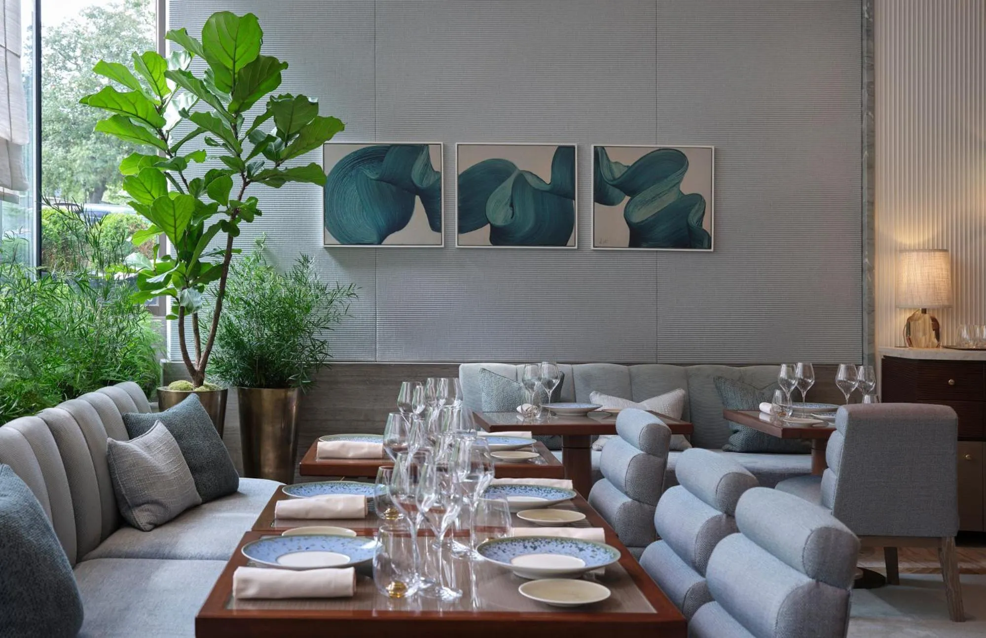 Restaurant/places to eat in Four Seasons Hotel London at Park Lane