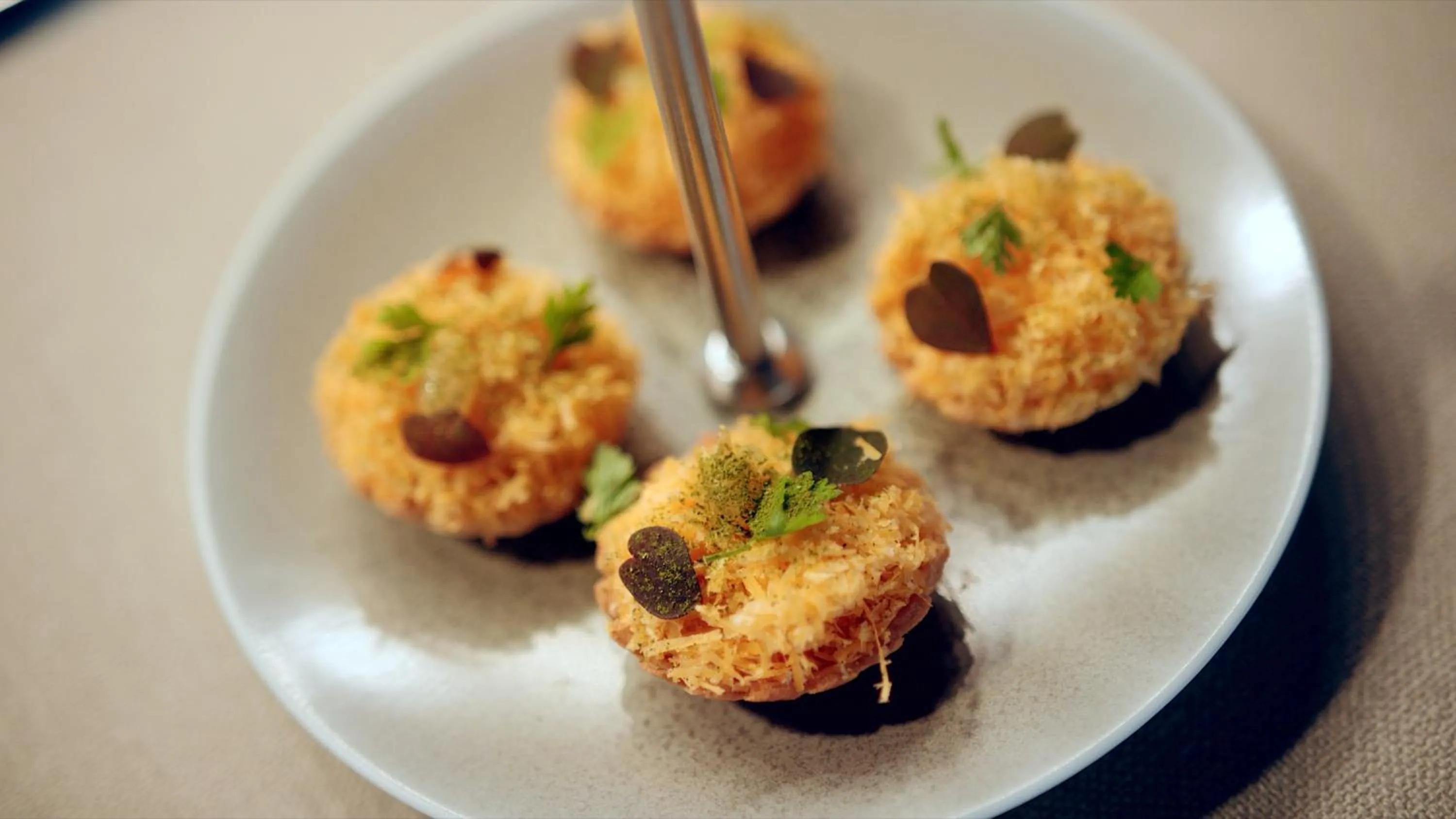 Restaurant/places to eat in Four Seasons Hotel London at Park Lane