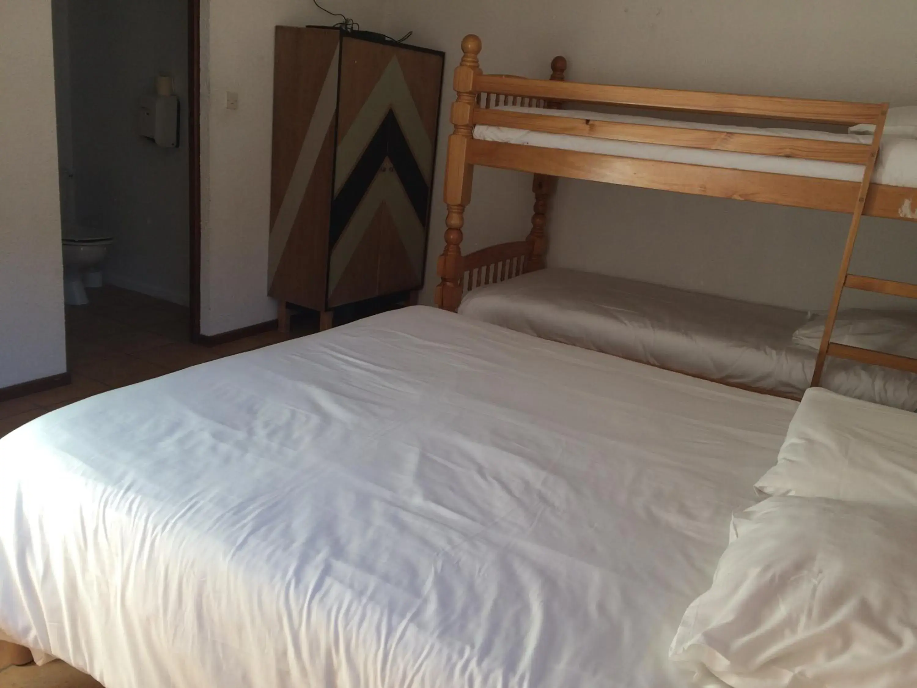 Single Room in Hôtel Le Tuc de l'Etang Single Room in Hôtel Le Tuc de l'Etang