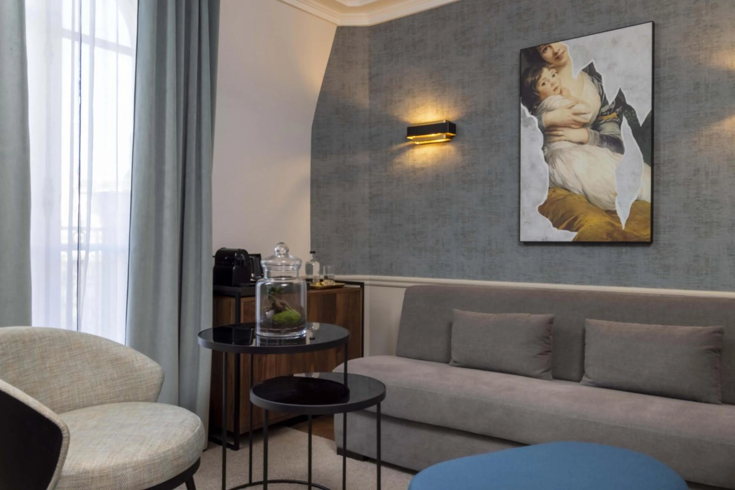 Living room in Victoria Palace Hotel