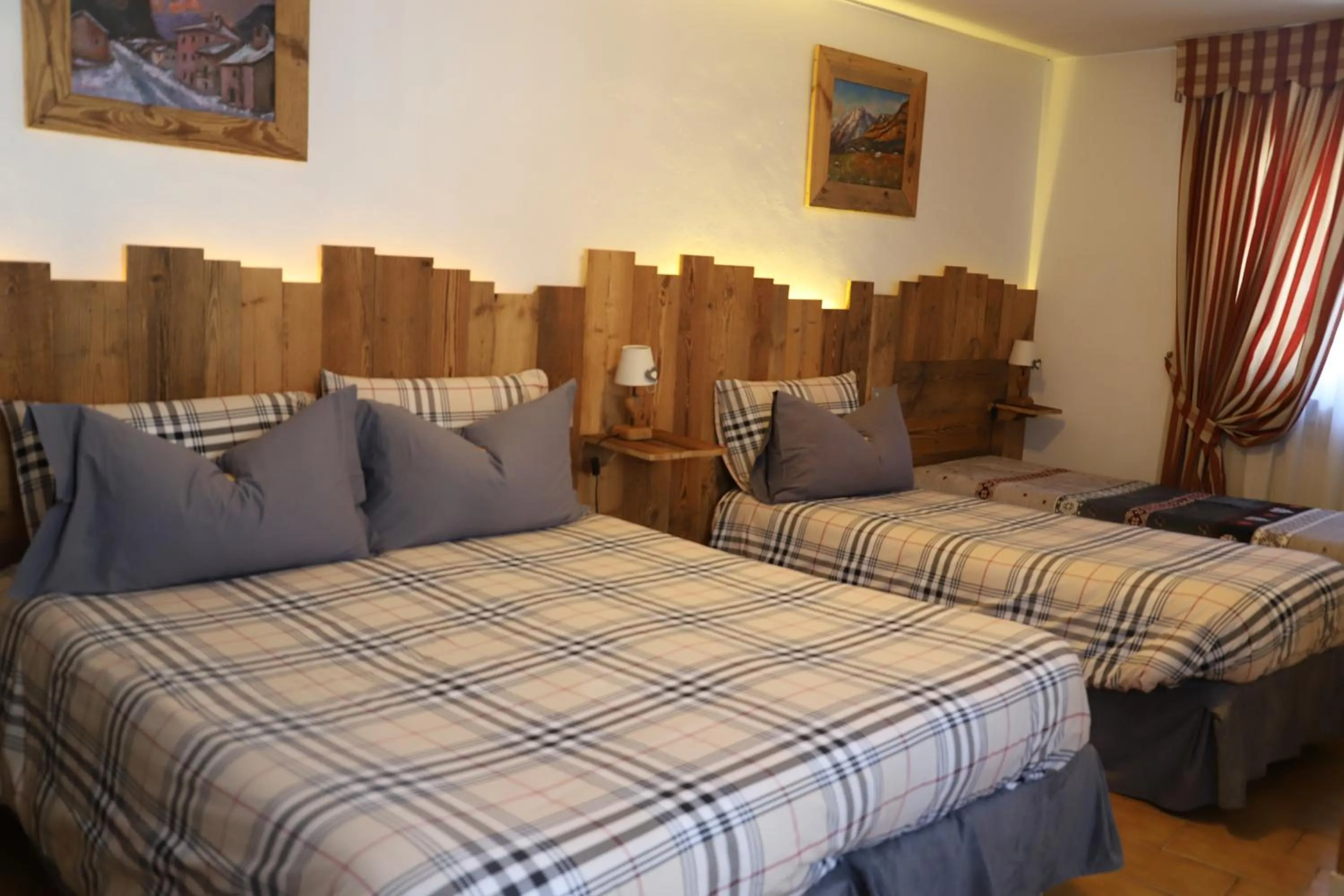 Bed in Hotel Bucaneve