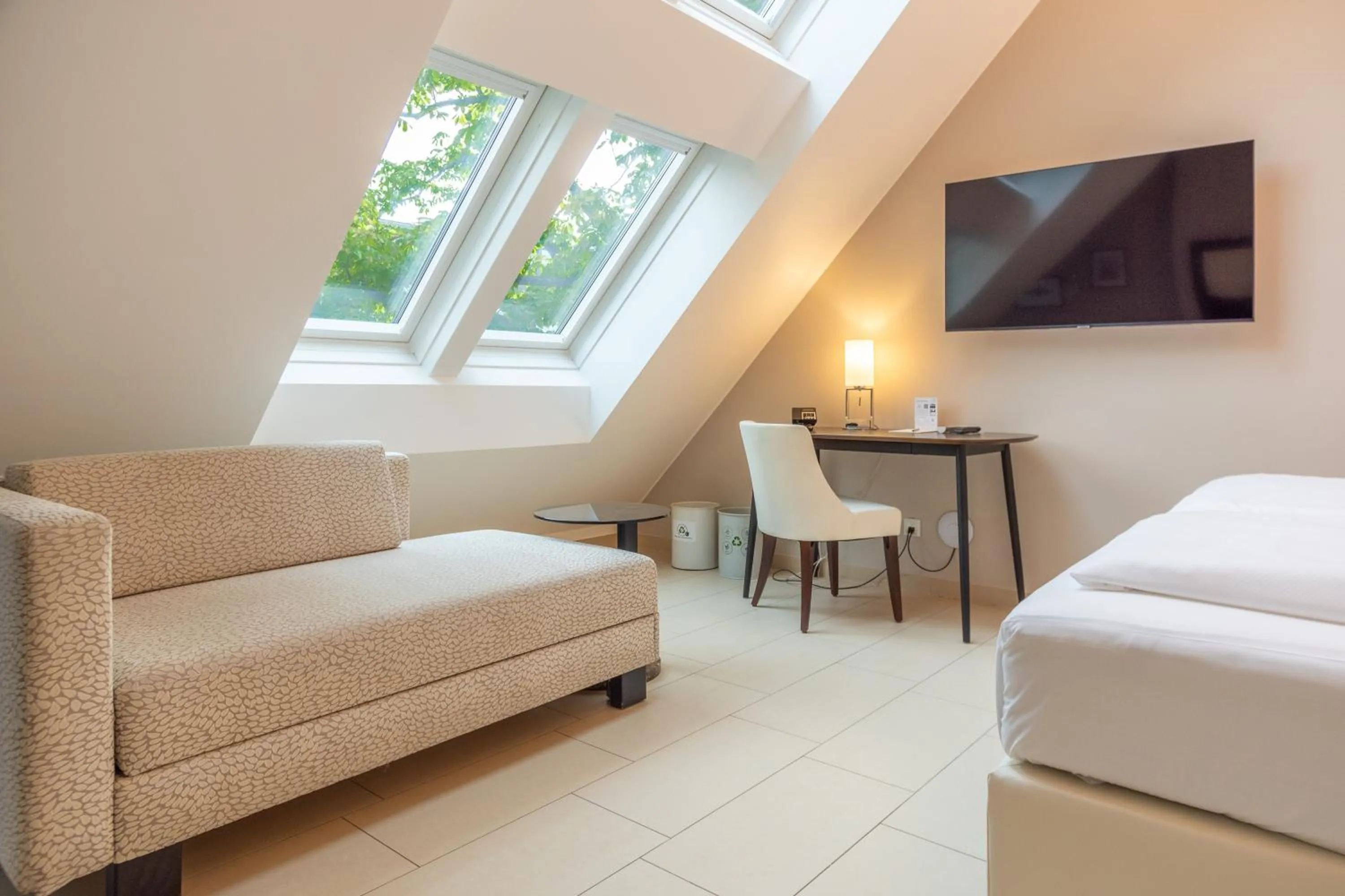 Seating area, Bed in Hotel Spiess & Spiess