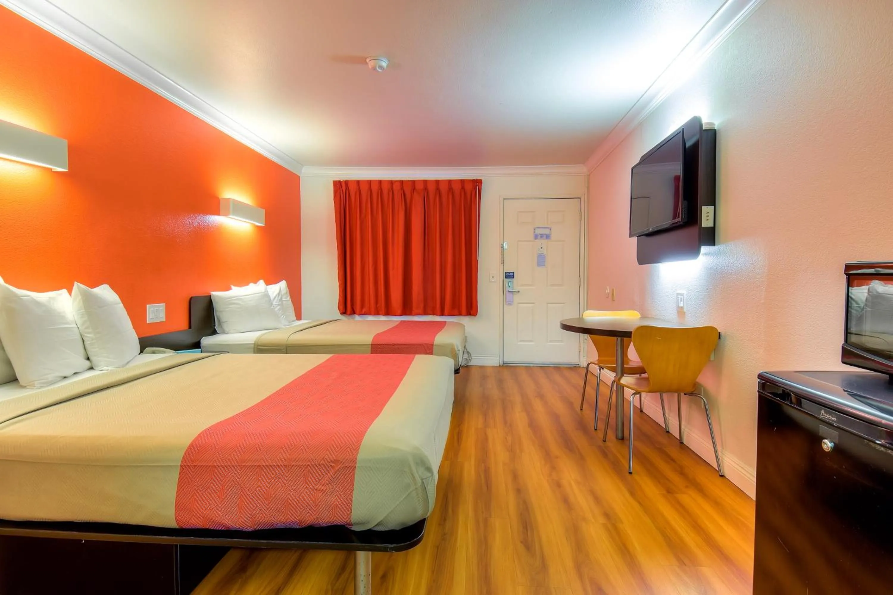 Bedroom, Bed in Motel 6-Menifee, CA