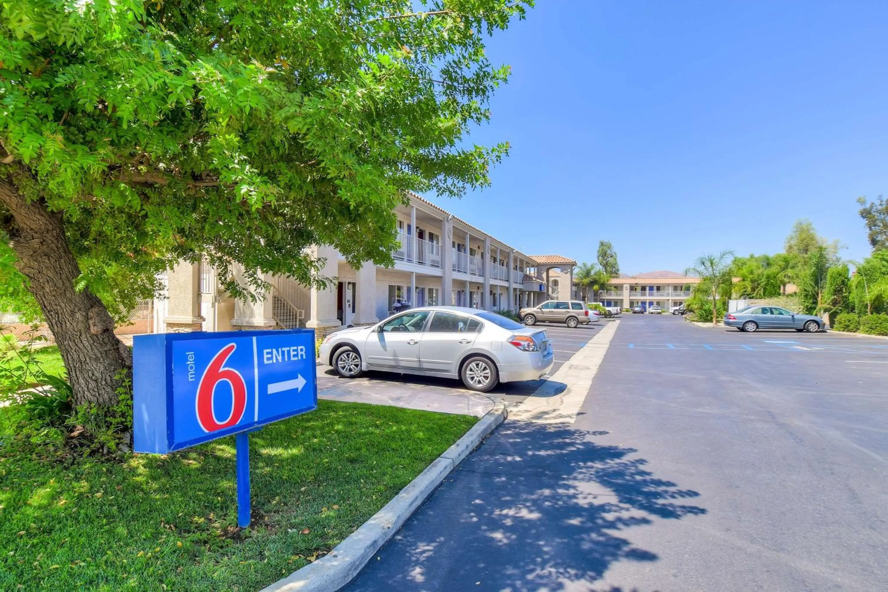 Property building in Motel 6-Menifee, CA