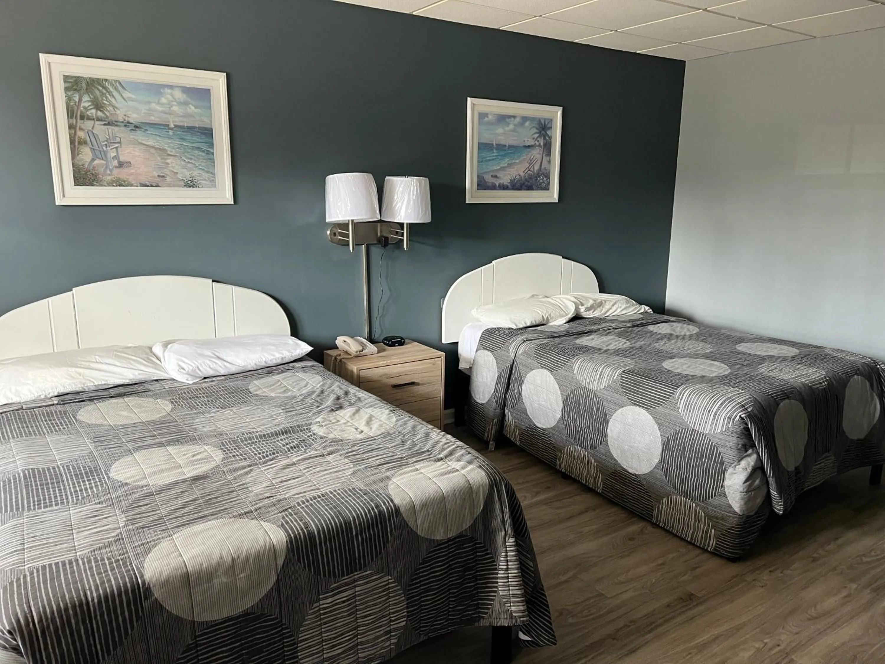 Bed in Sea Esta Motel II