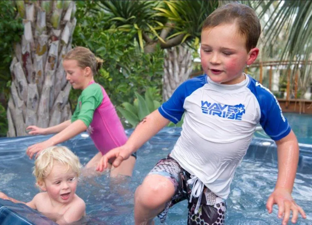 young children in Cutterscove Resort Apartments